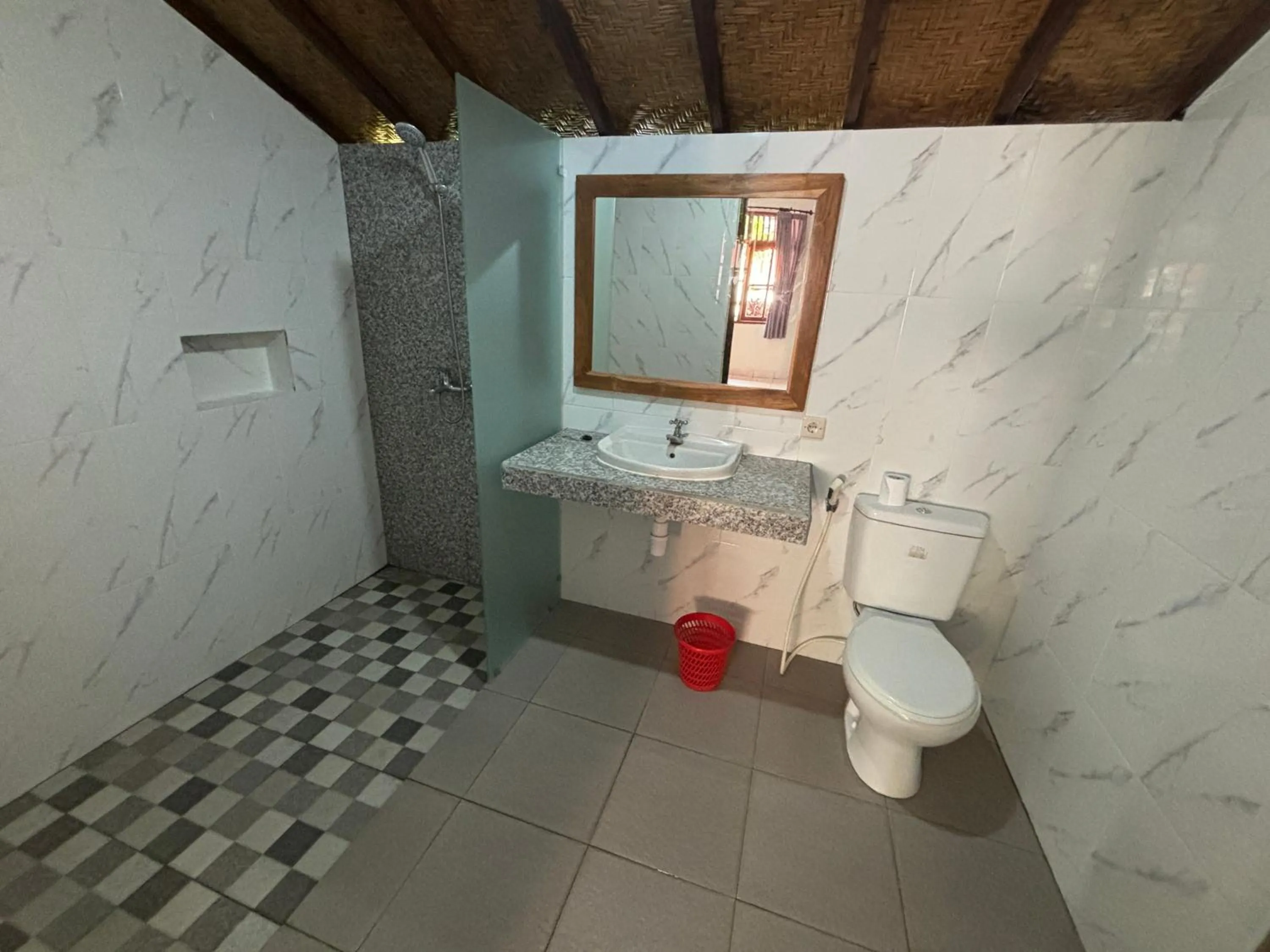 Bathroom in Swan Inn