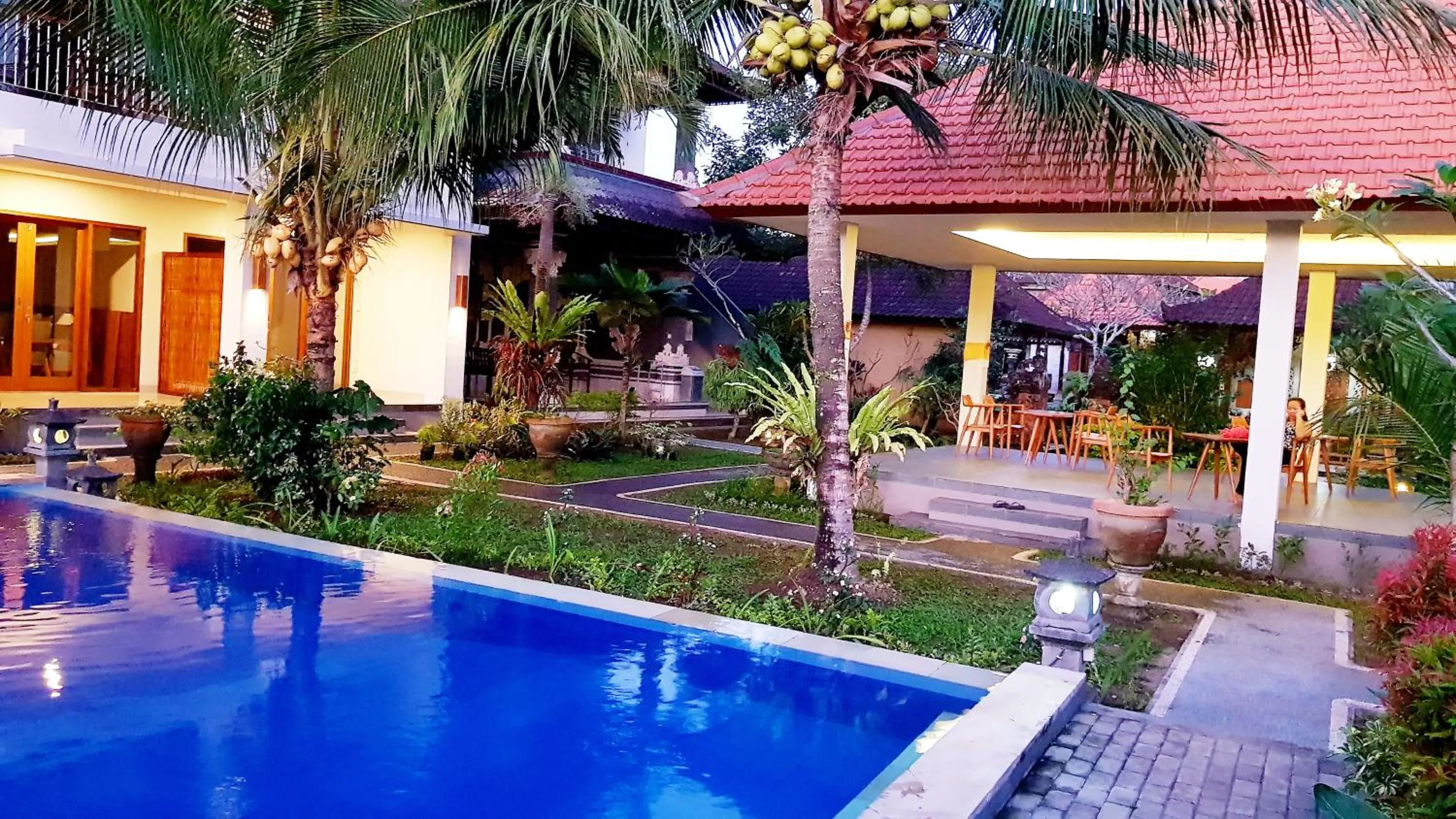 Restaurant/places to eat in Swan Inn