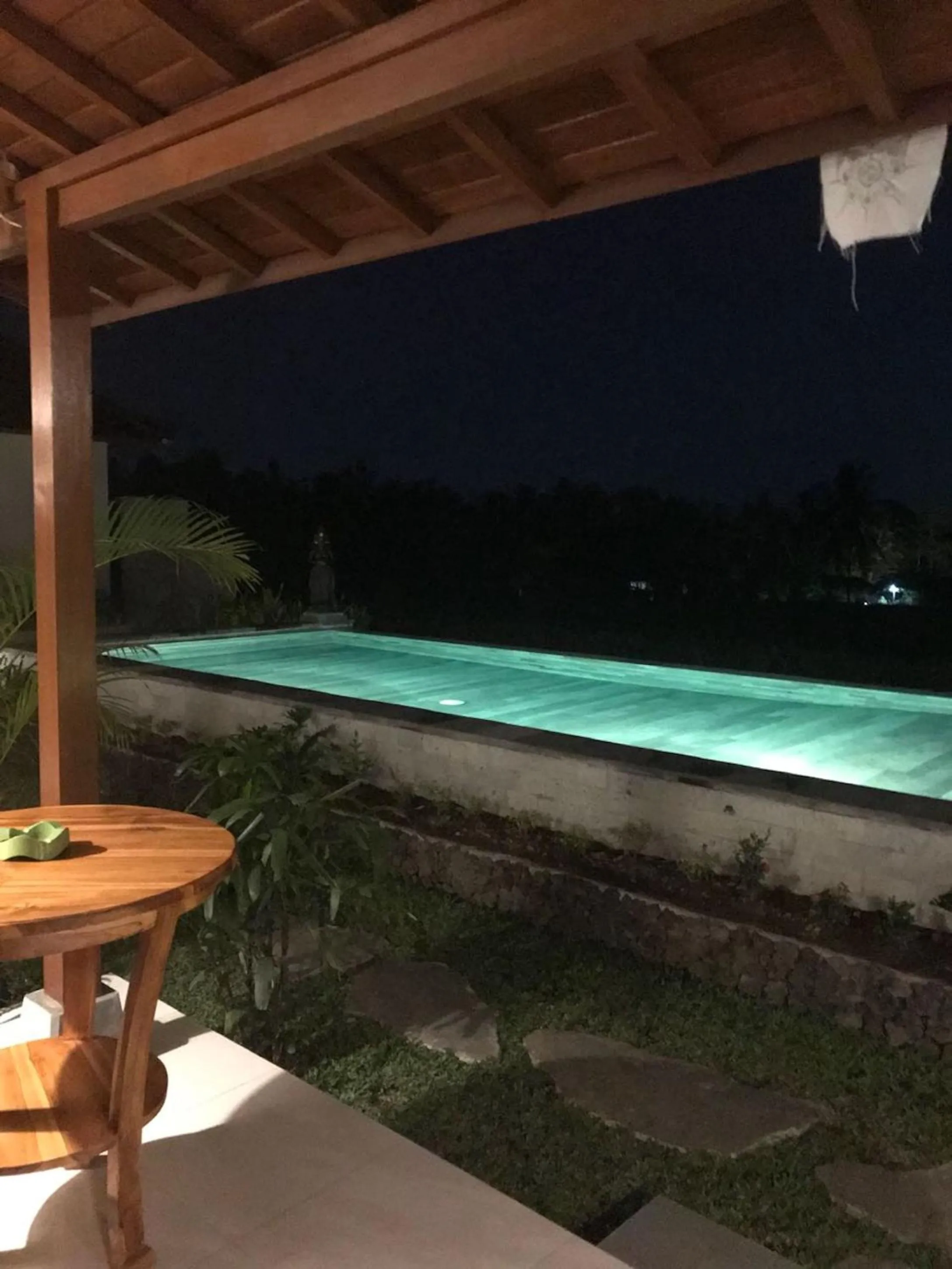 Night in Paraiso Cottage Ubud