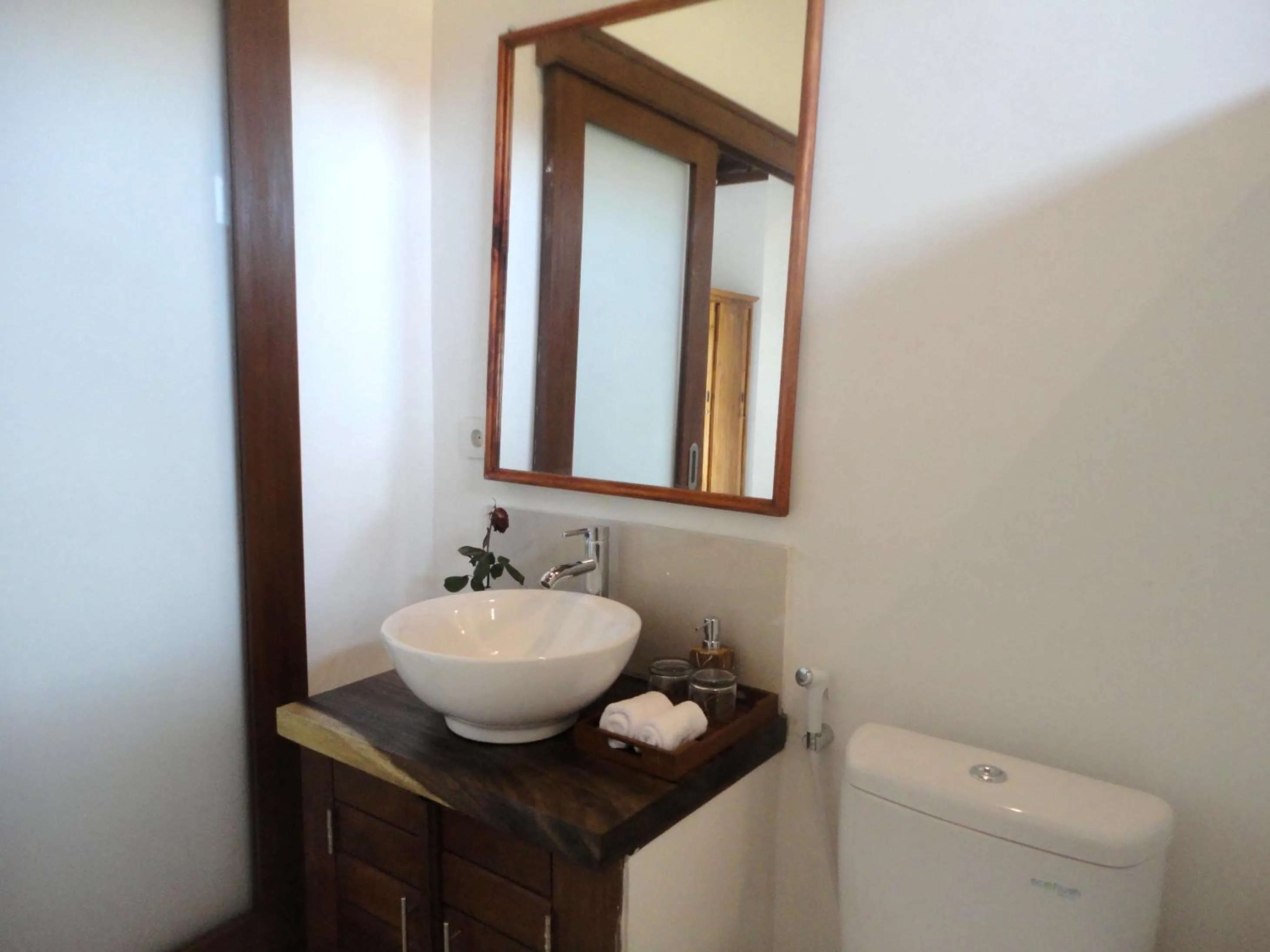 Toilet in Paraiso Cottage Ubud