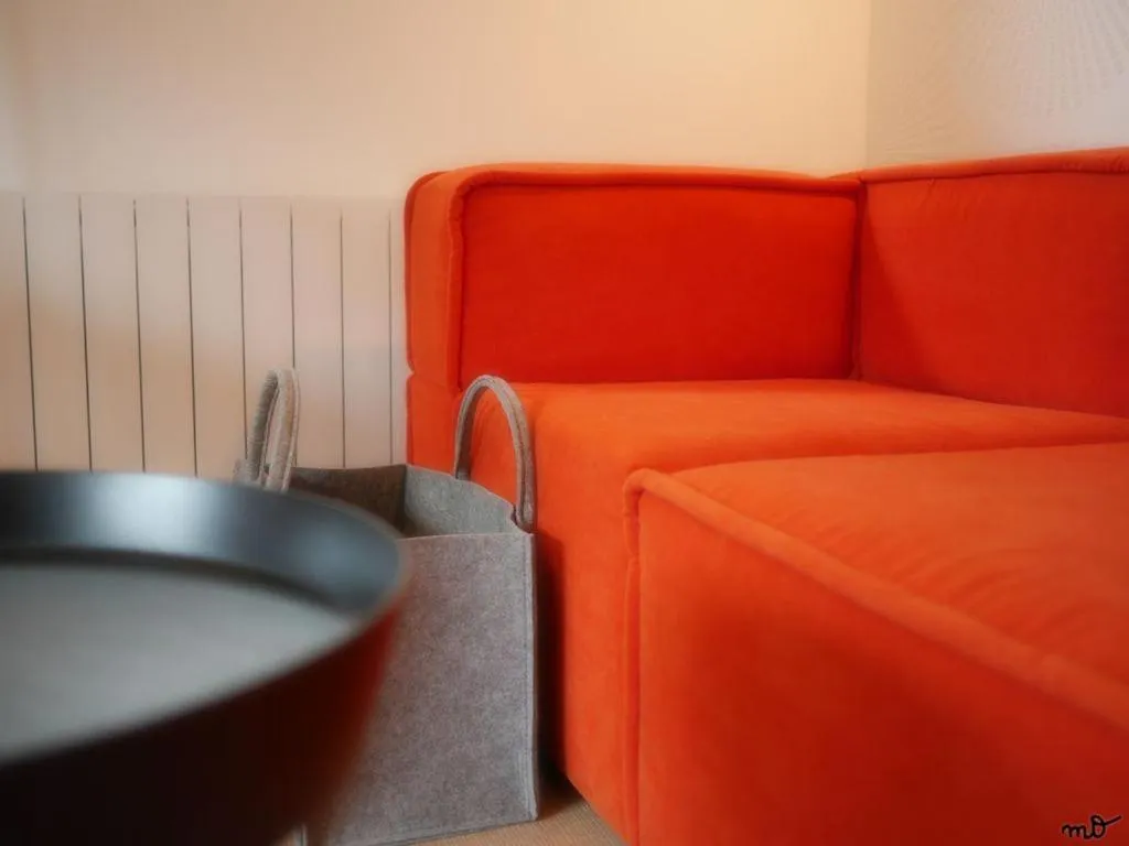 Property logo or sign in la maison dans les bois