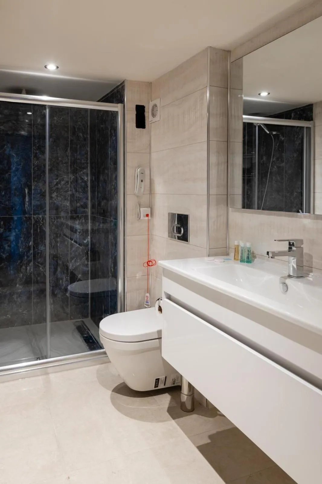 Bathroom in Hotel The Pera Hill