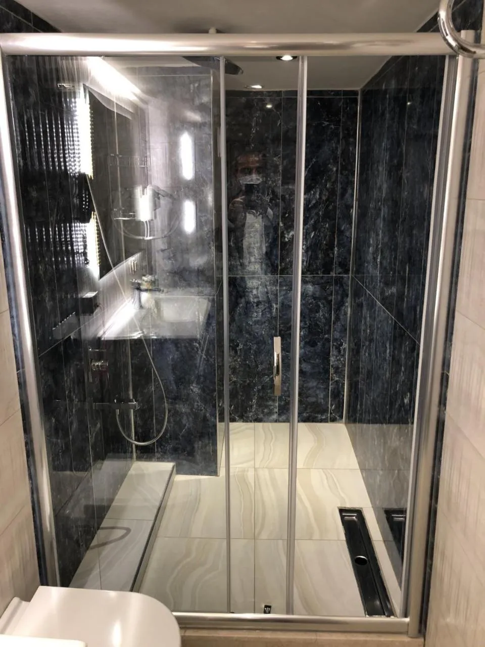 Bathroom in Hotel The Pera Hill