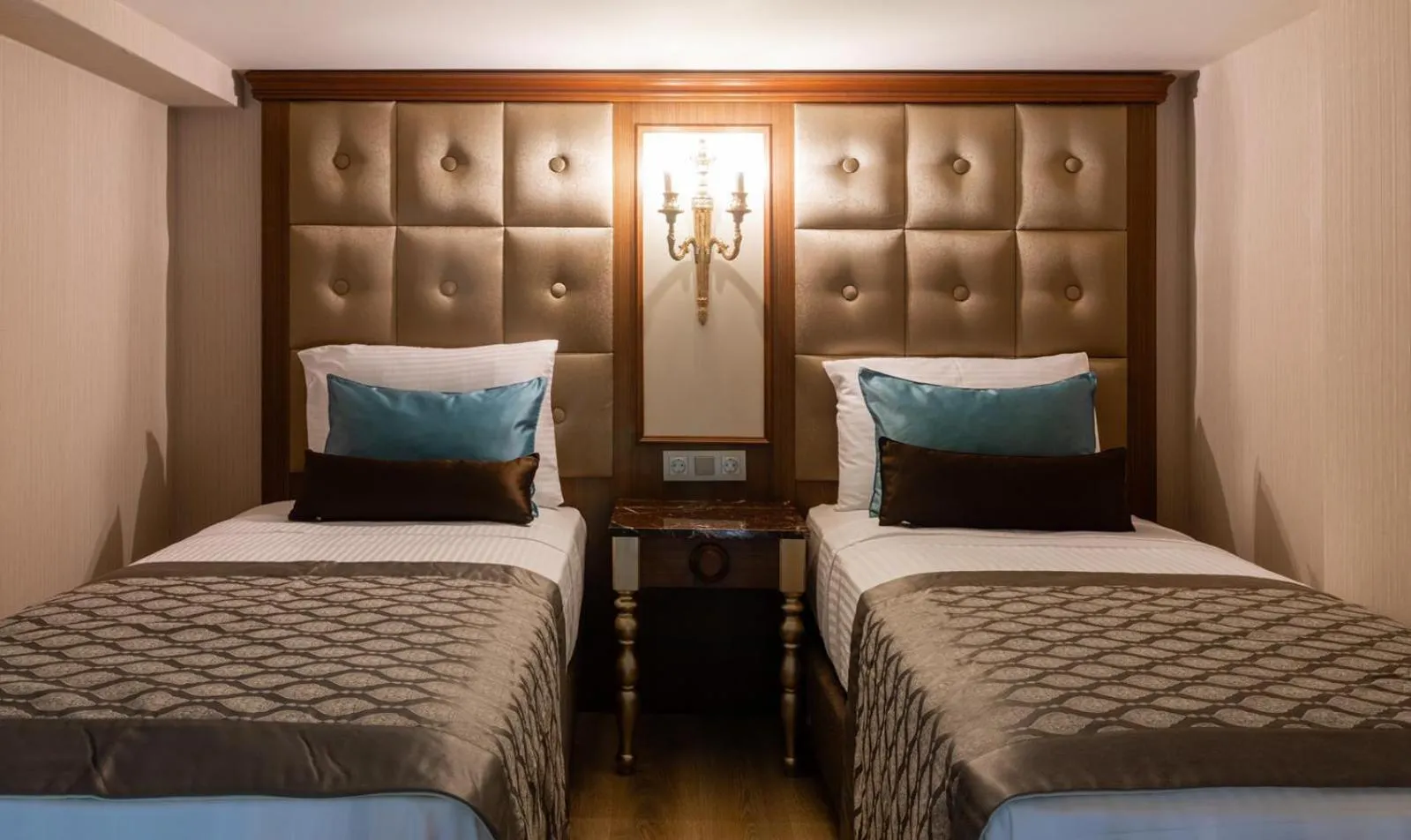 Nearby landmark, Bed in Hotel The Pera Hill