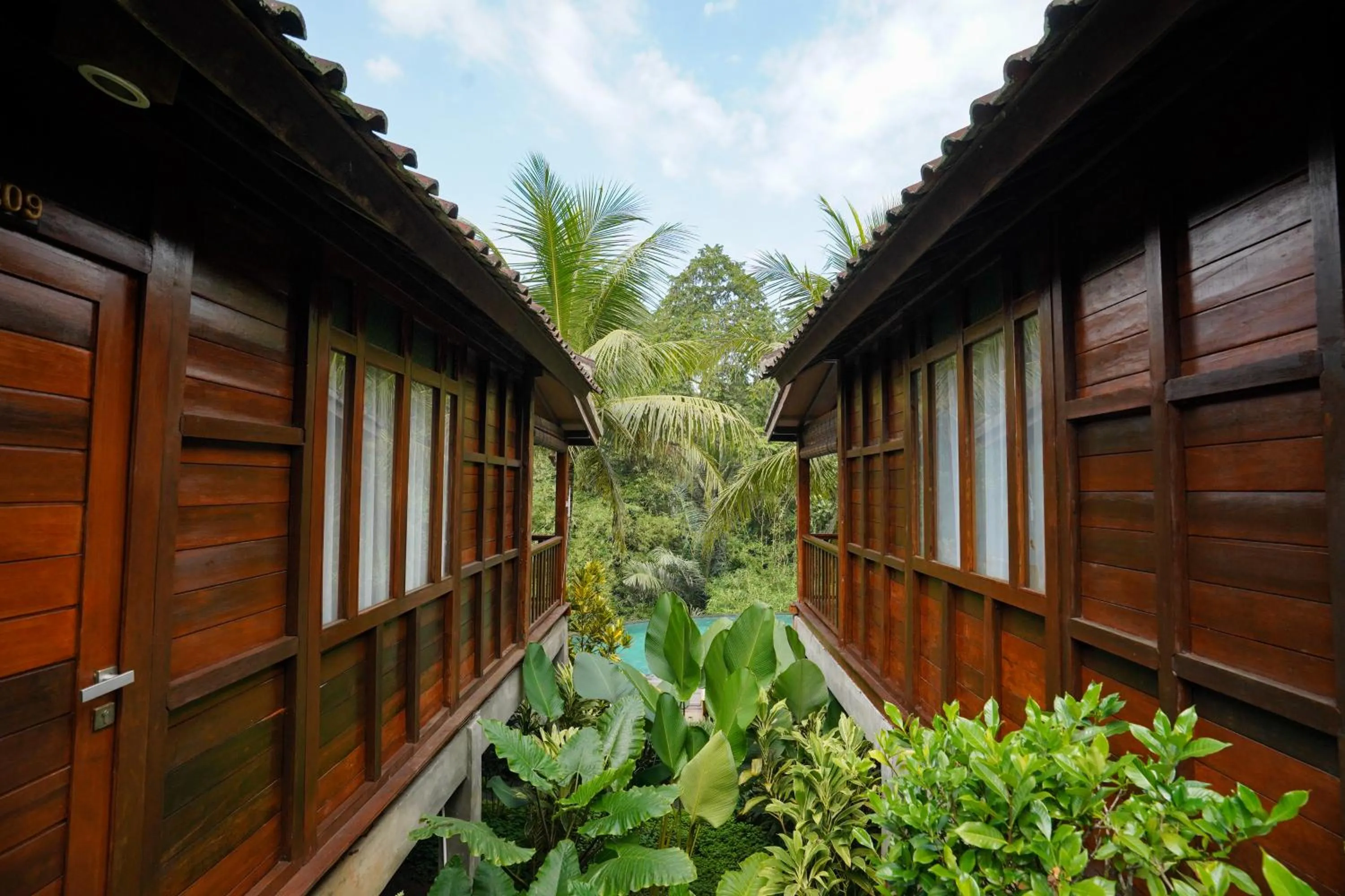 Property building in Pertiwi Bisma 1