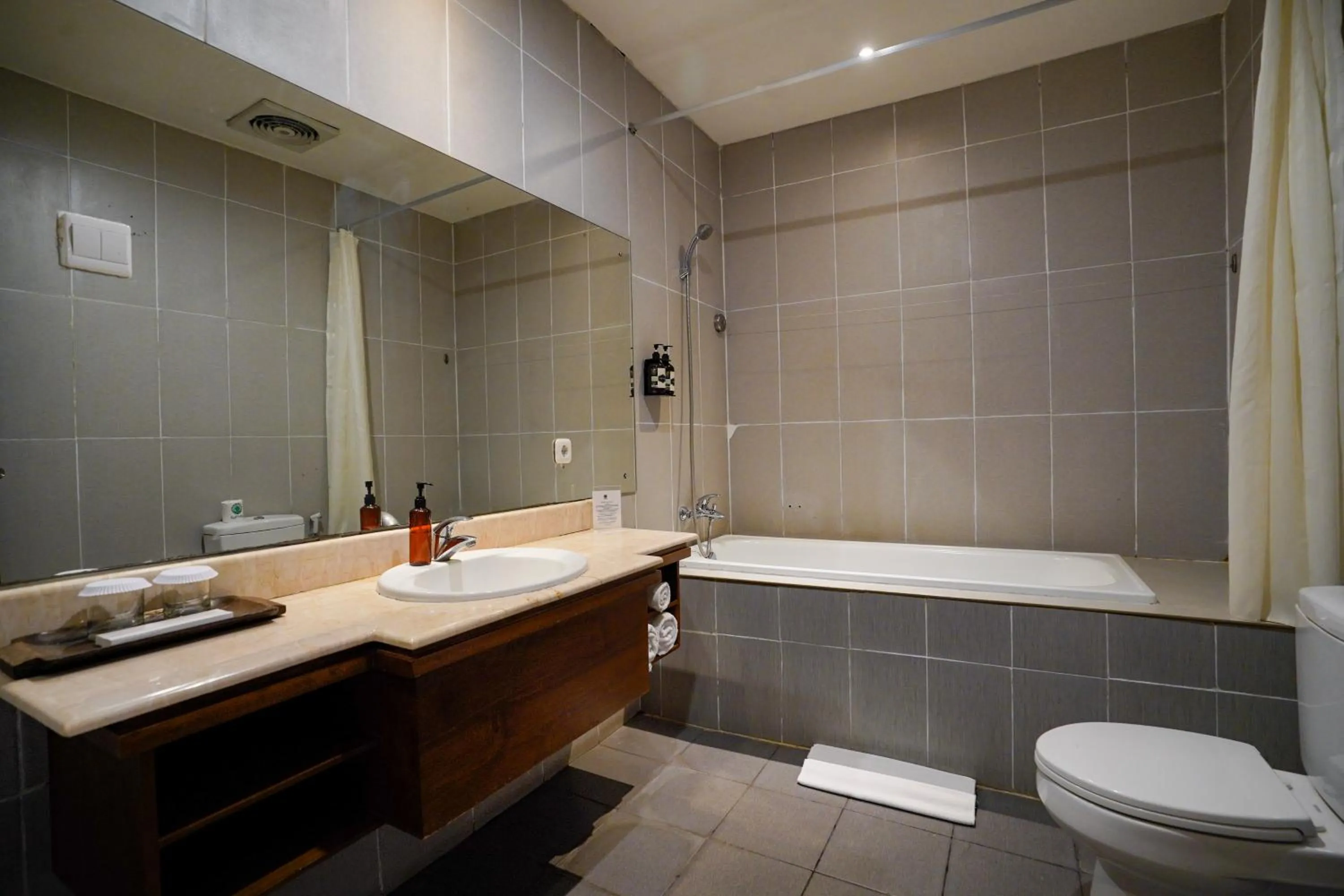 Bathroom in Pertiwi Bisma 1