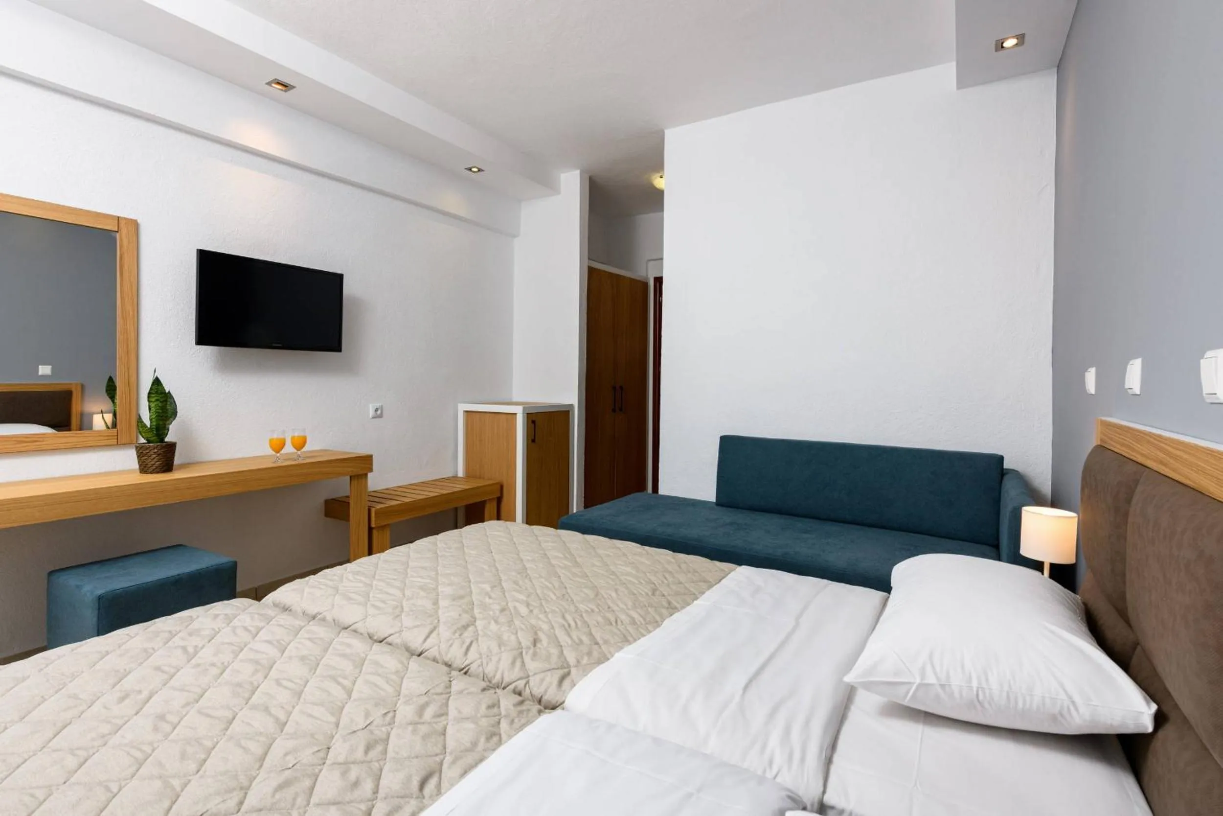 Photo of the whole room, Bed in Hotel Aethria