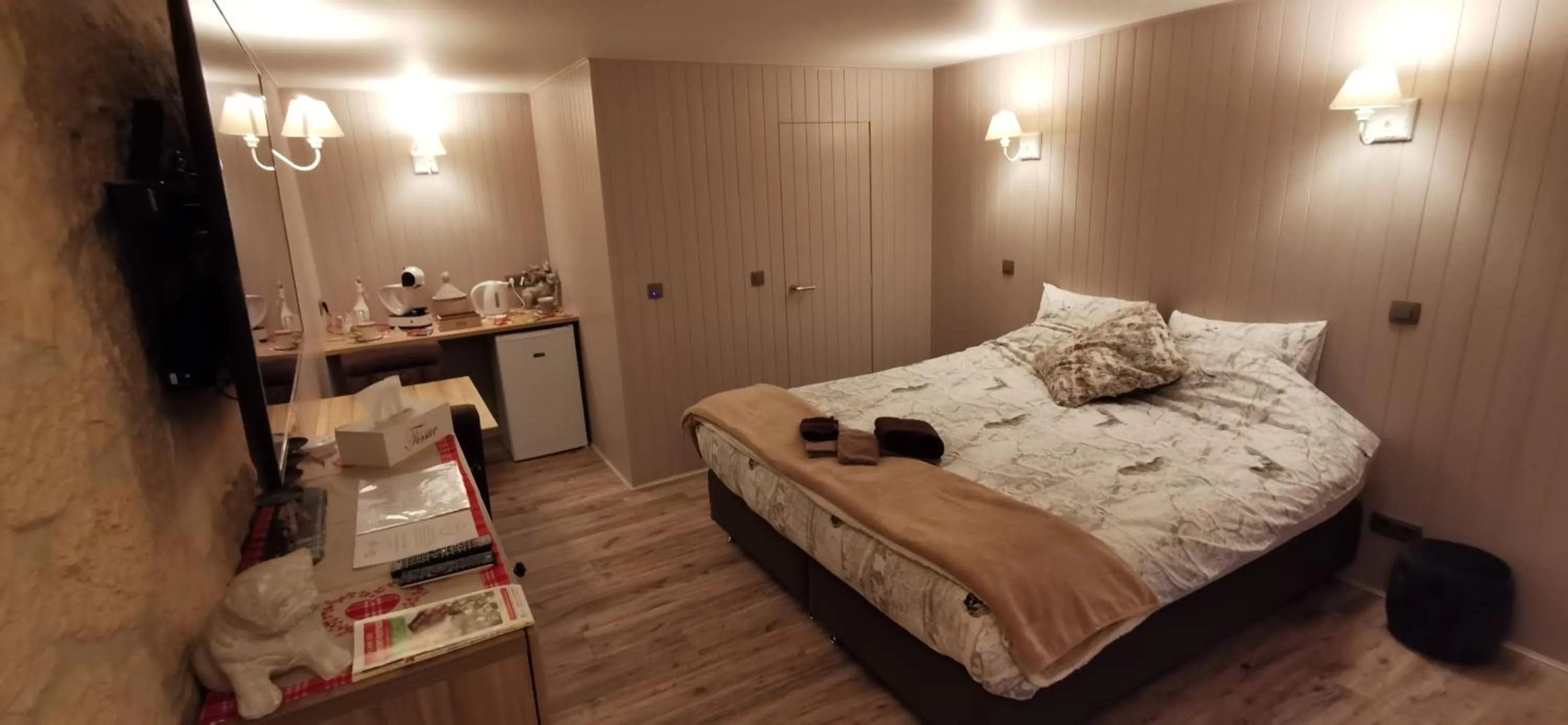 Bed in LA RIVIERE DU BIEN ETRE