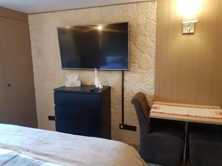 Bed in LA RIVIERE DU BIEN ETRE