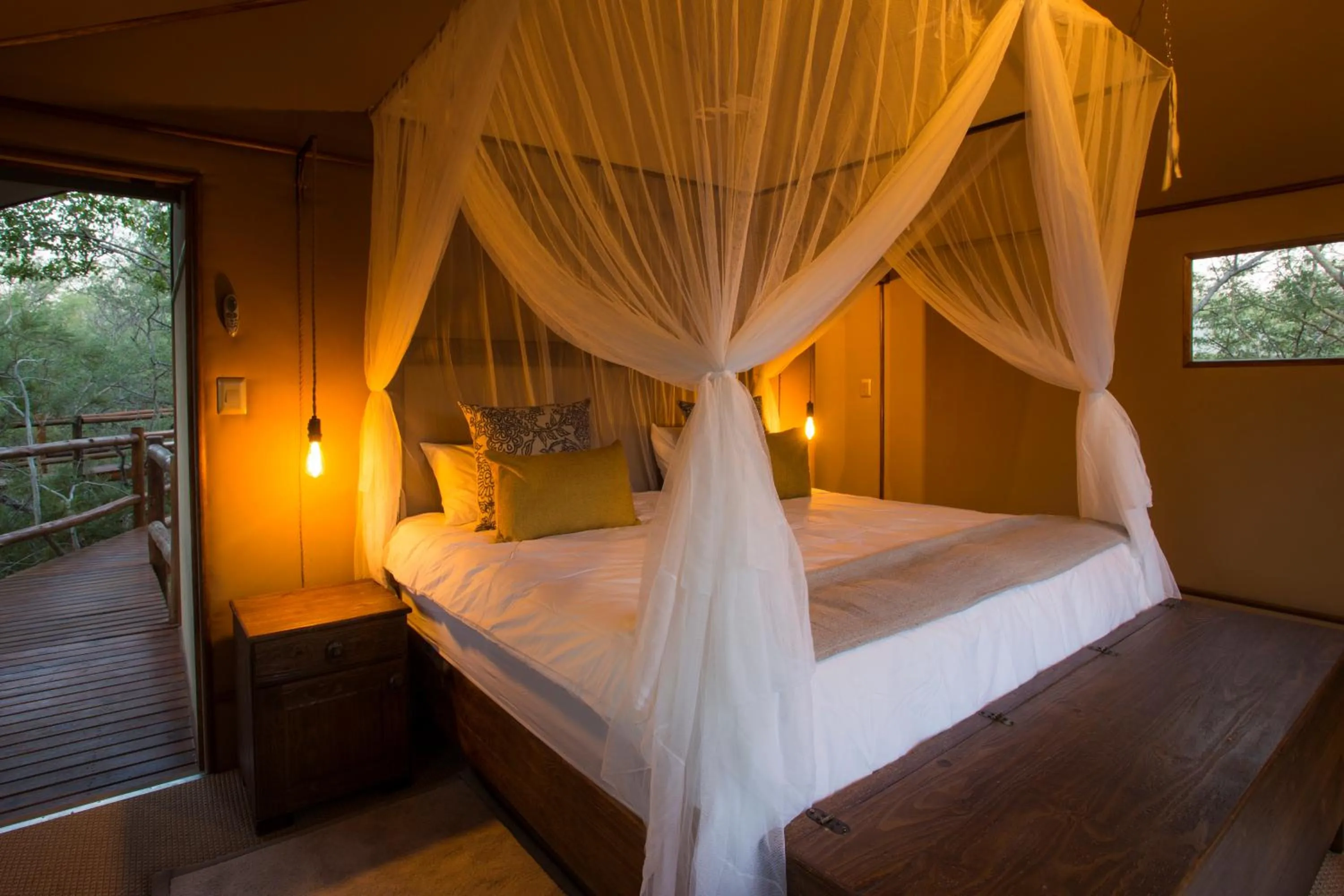 Bed in Vuyani River Lodge