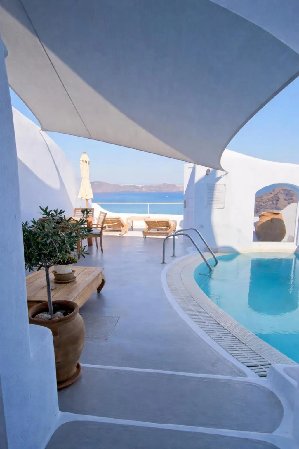 Patio in Ikastikies Suites