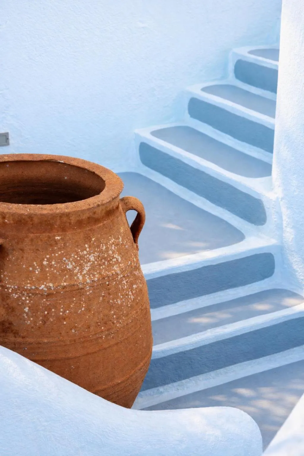 Property building in Ikastikies Suites