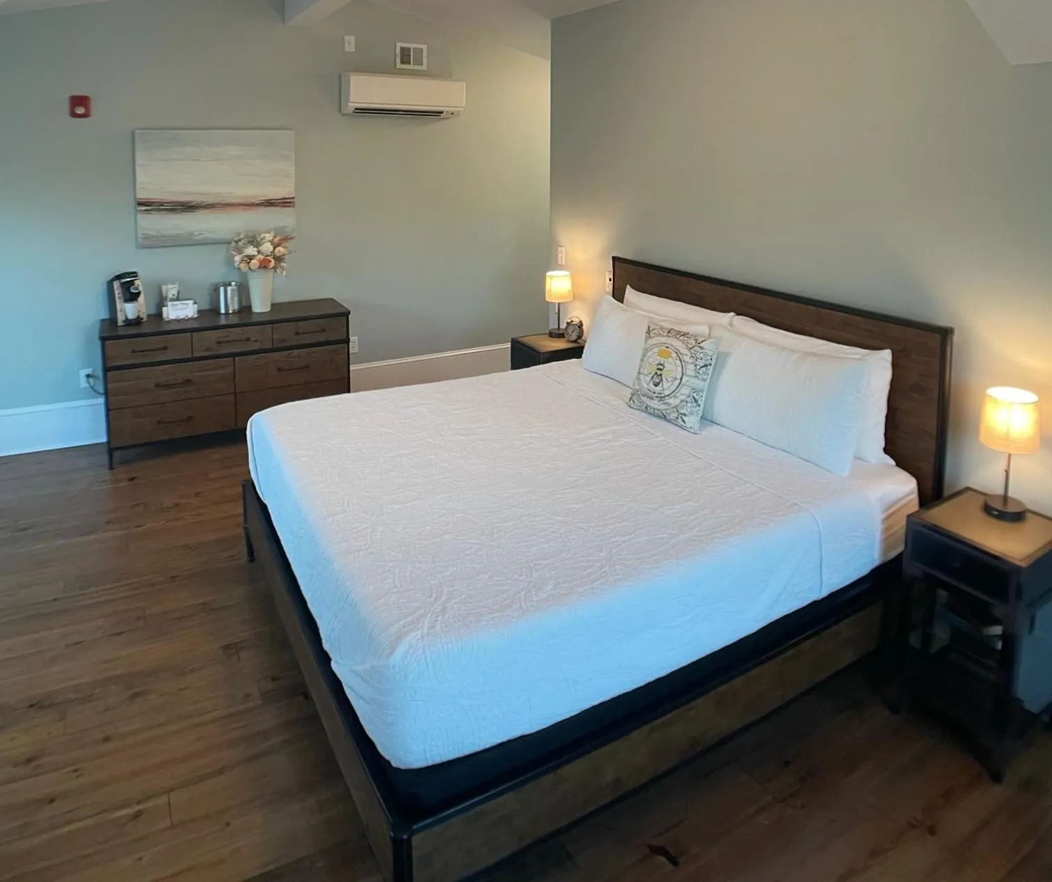 Bed in Fort Conde Inn - Mobile