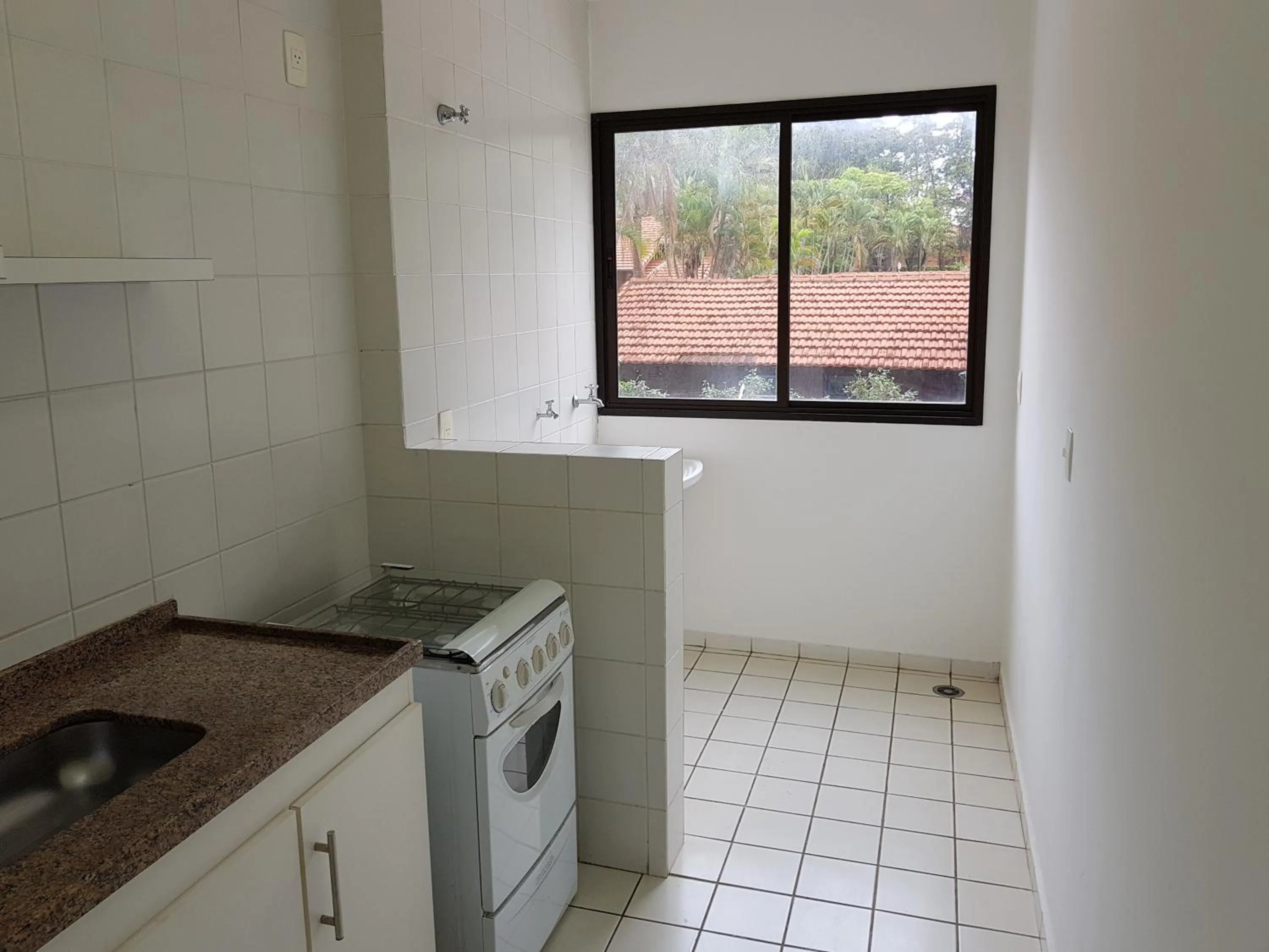 Kitchen or kitchenette in Omega Flat