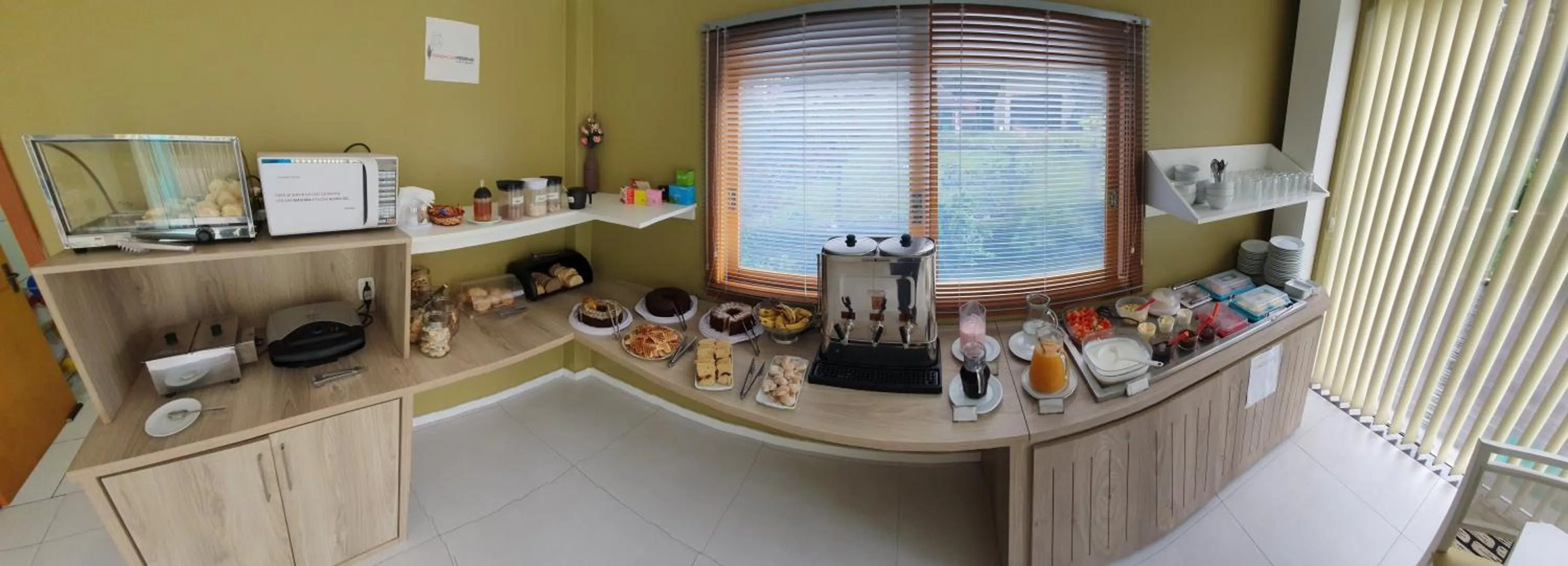 Buffet breakfast in Hotel Pousada Cabana da Mata