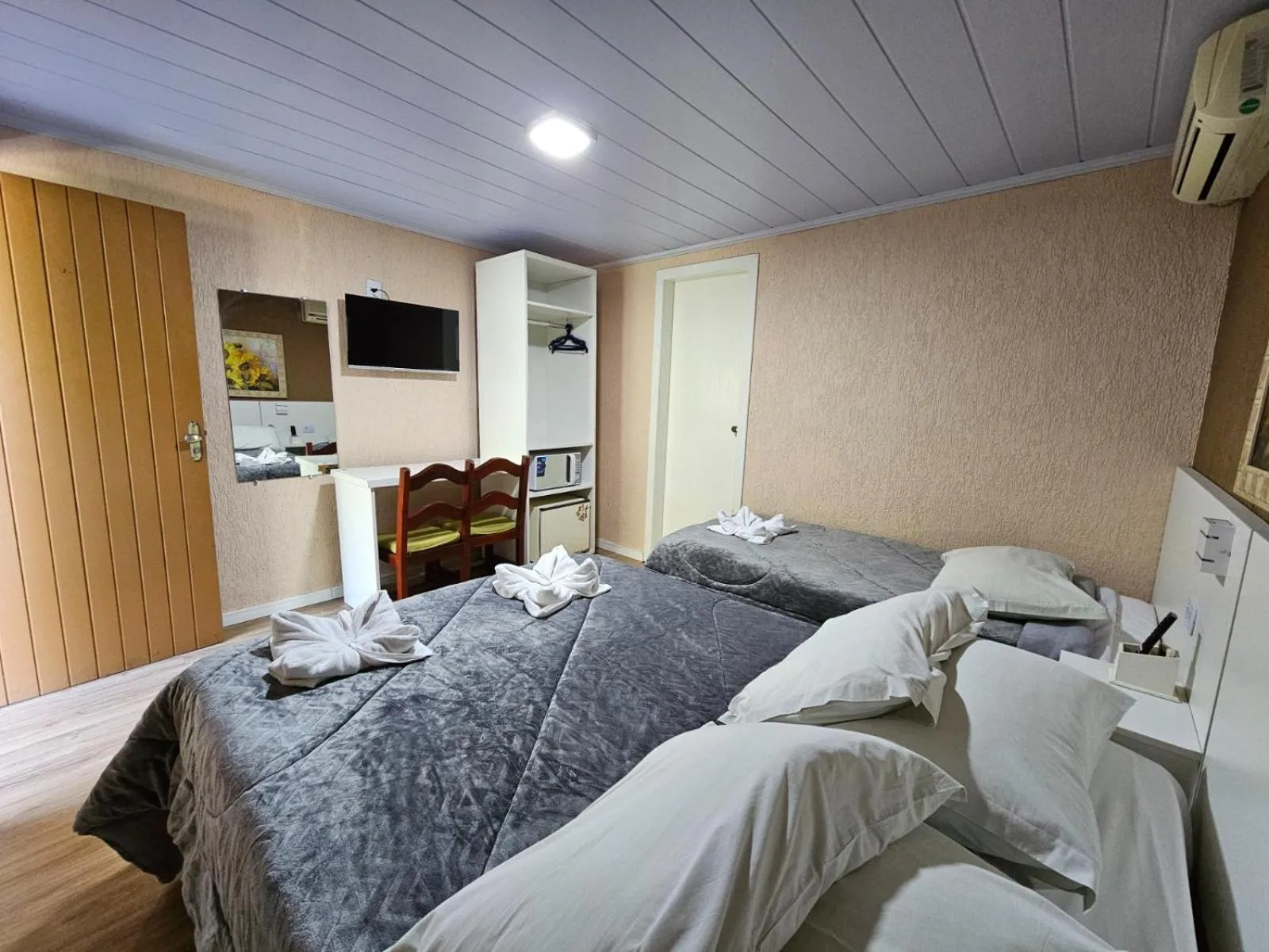 View (from property/room), Bed in Hotel Pousada Cabana da Mata