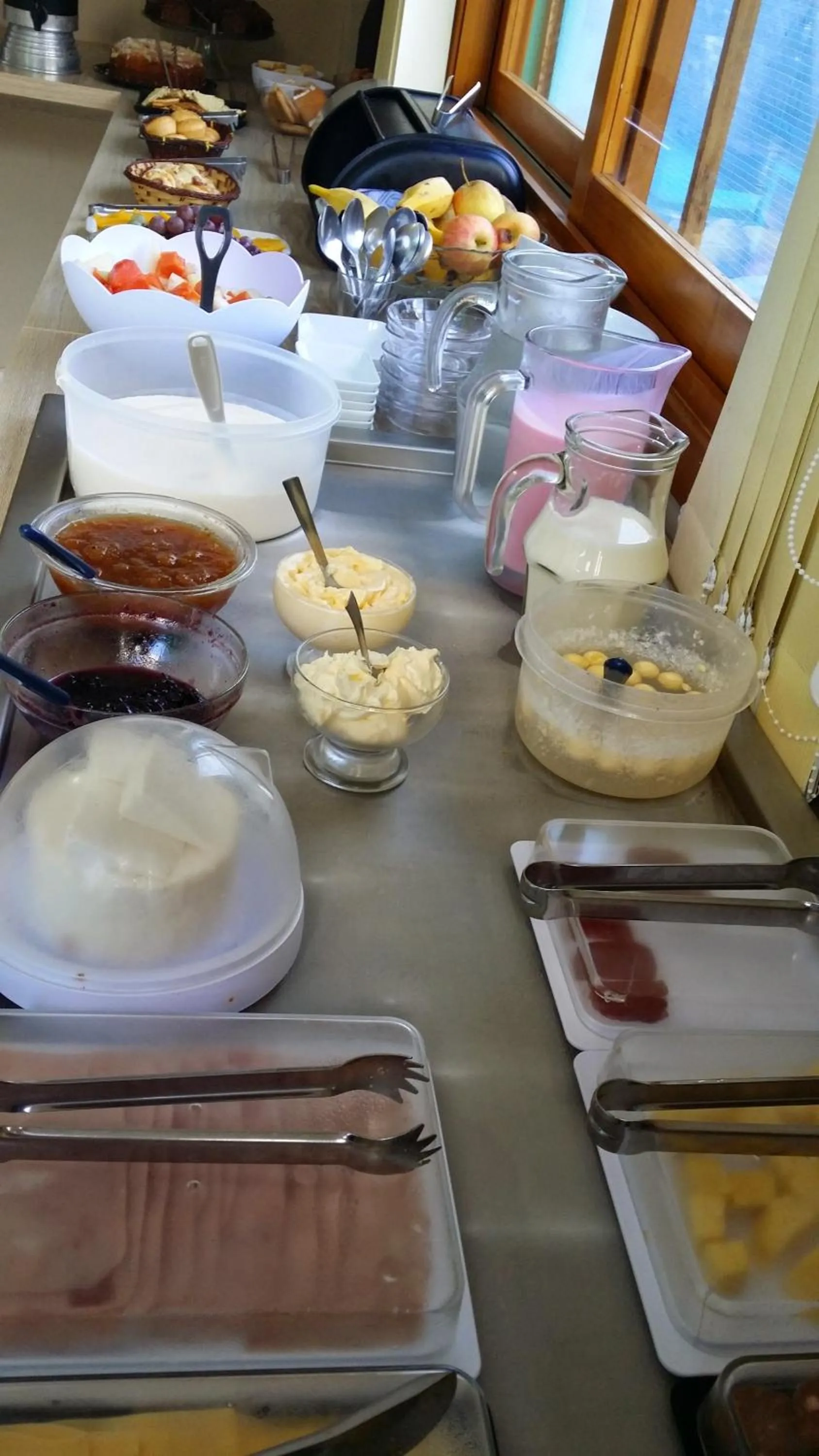 Buffet breakfast in Hotel Pousada Cabana da Mata