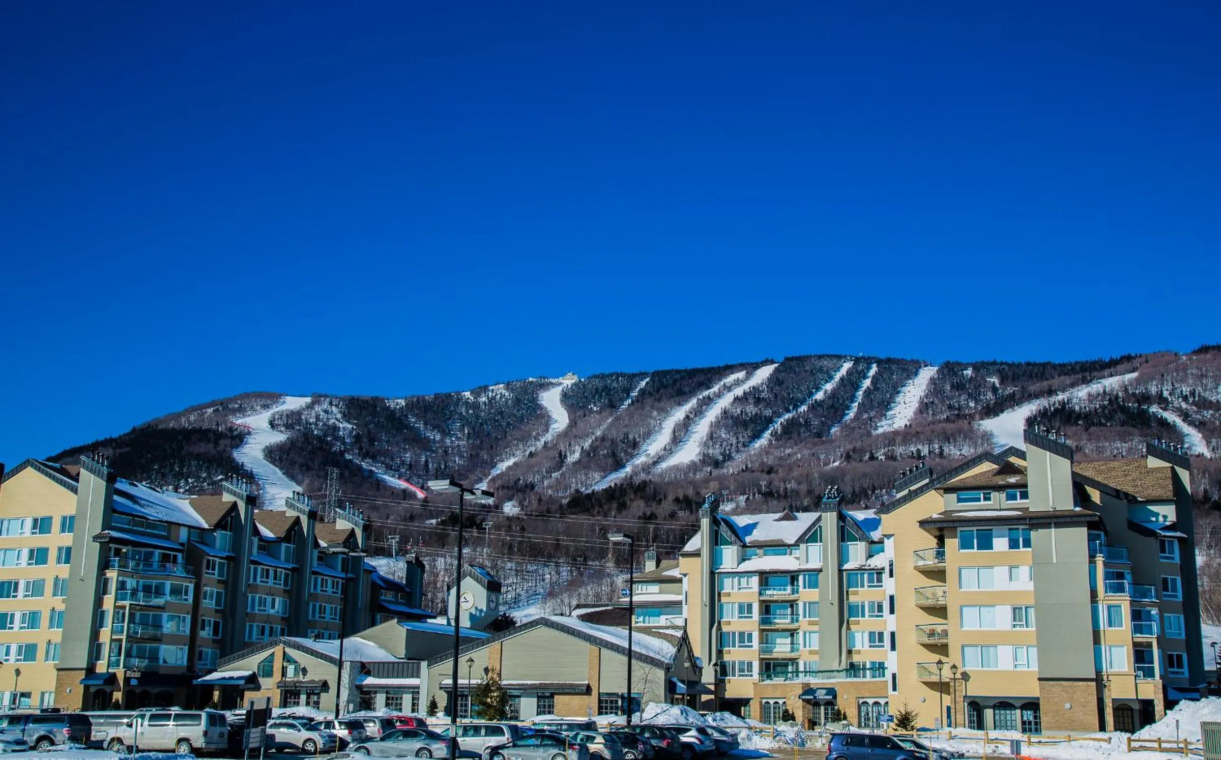 Property building in Chalets Montmorency Mont-Sainte-Anne