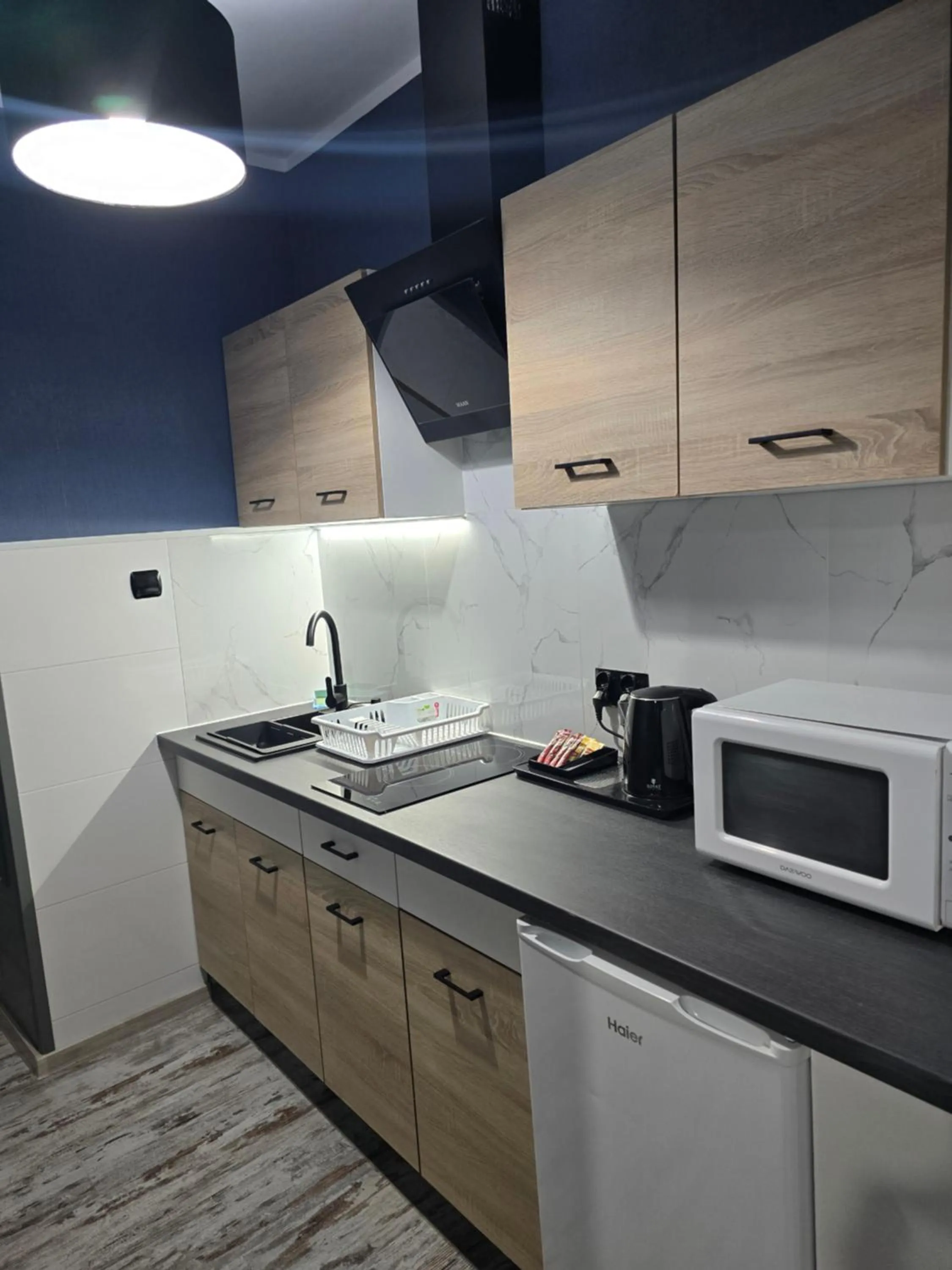 Kitchen or kitchenette in Eldom-NOCLEGI, Kolejowa 15 Wągrowiec