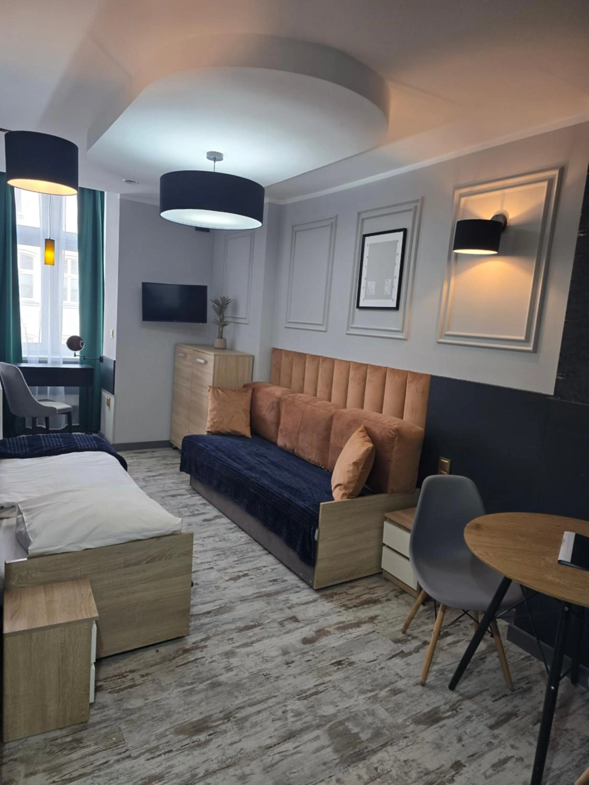 Living room, Bed in Eldom-NOCLEGI, Kolejowa 15 Wągrowiec