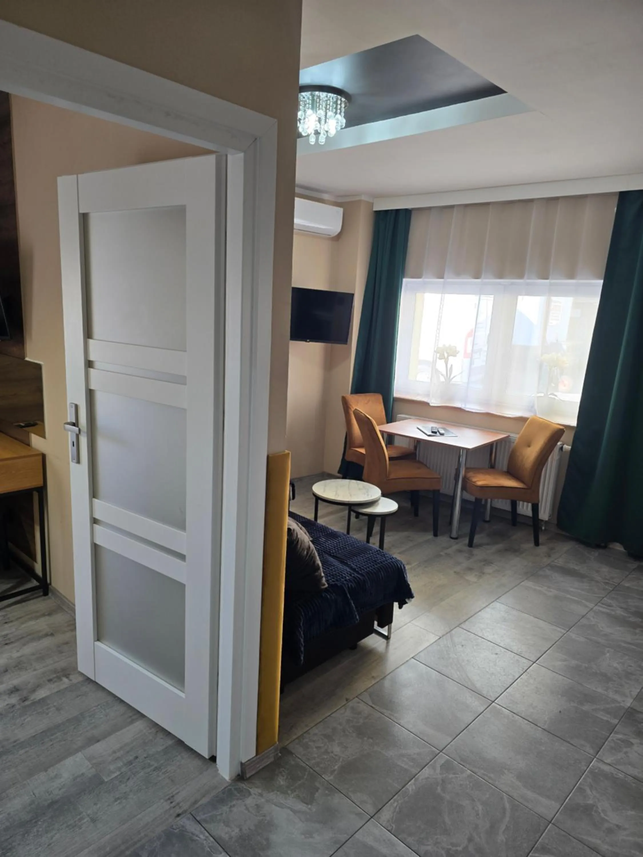 Living room, Bed in Eldom-NOCLEGI, Kolejowa 15 Wągrowiec