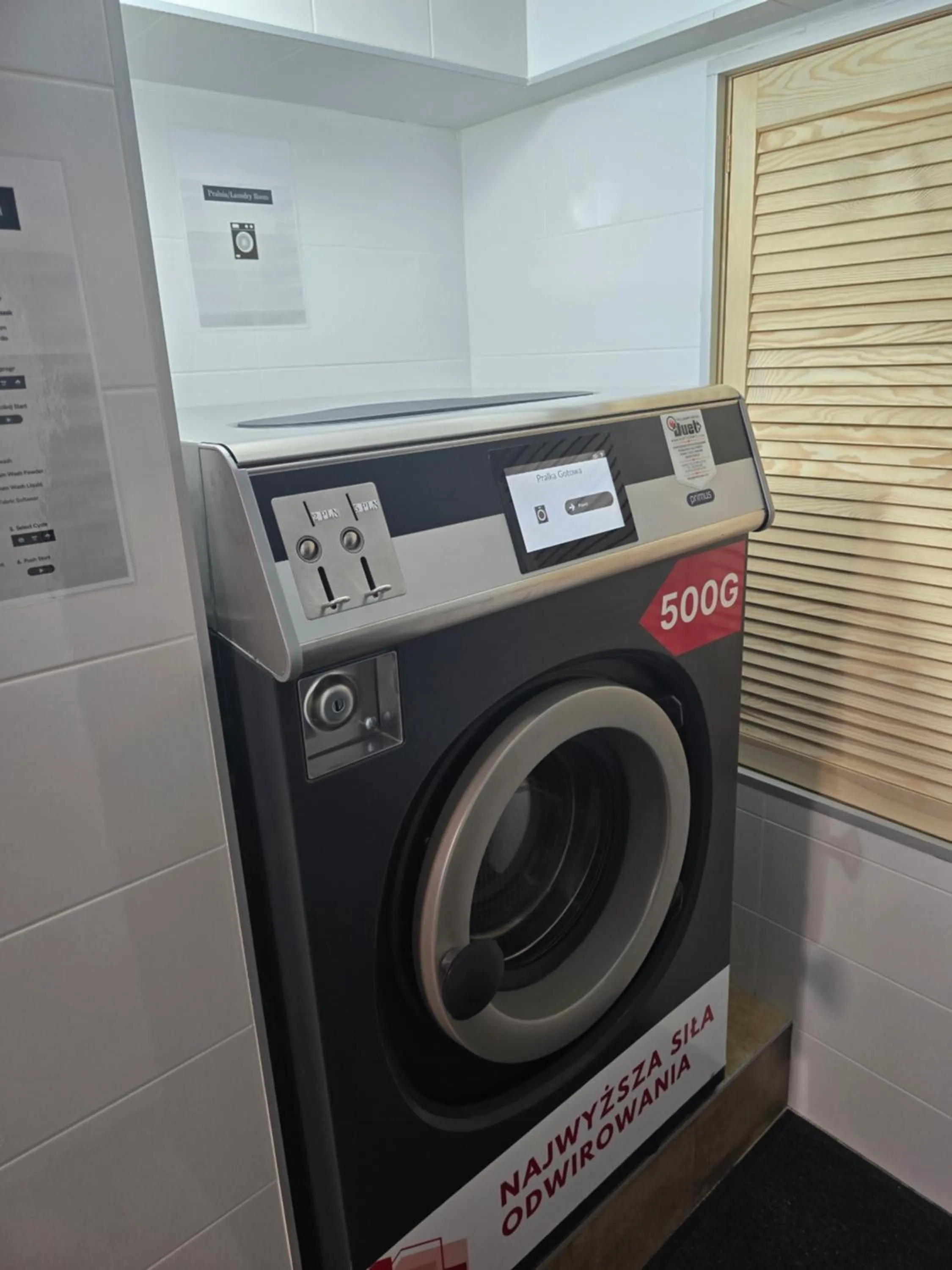 washing machine in Eldom-NOCLEGI, Kolejowa 15 Wągrowiec