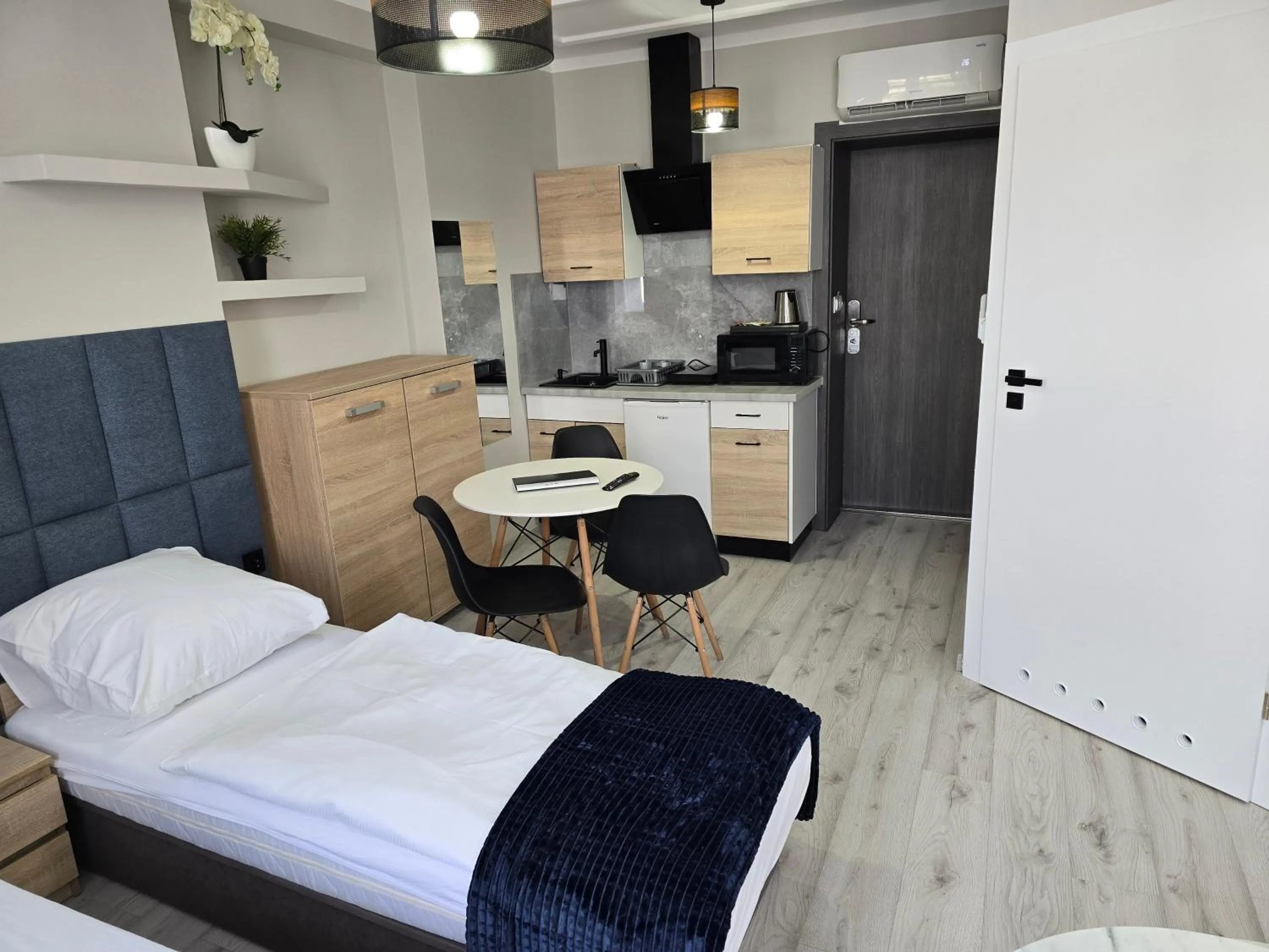 Bed in Eldom-NOCLEGI, Kolejowa 15 Wągrowiec