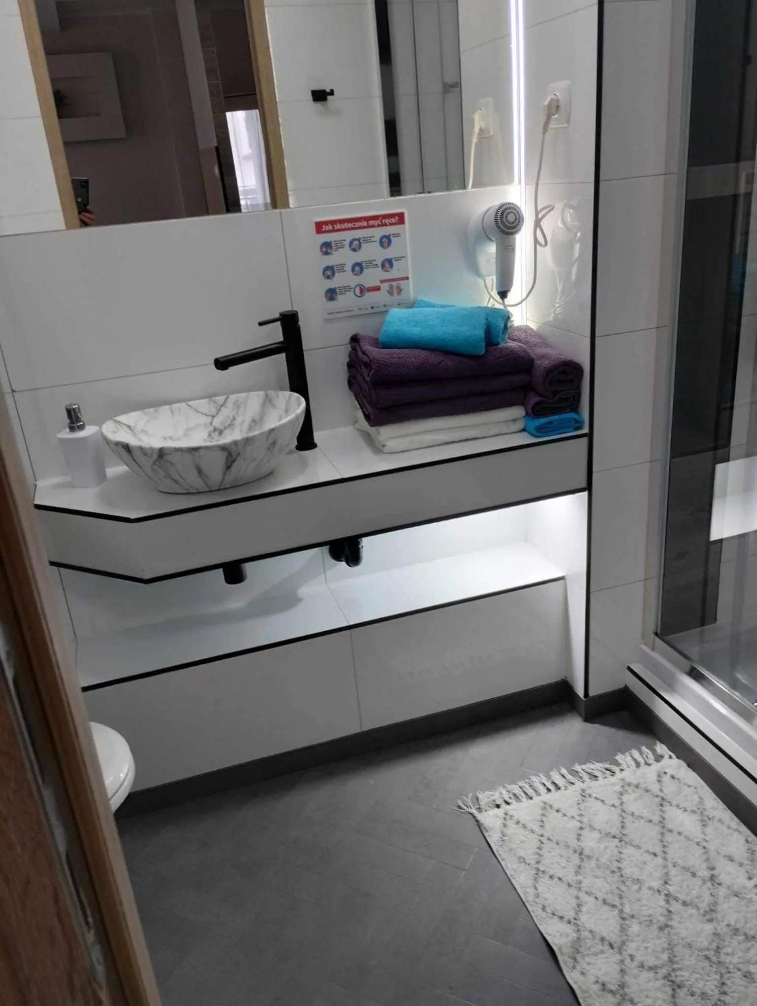 Bathroom, Bed in Eldom-NOCLEGI, Kolejowa 15 Wągrowiec