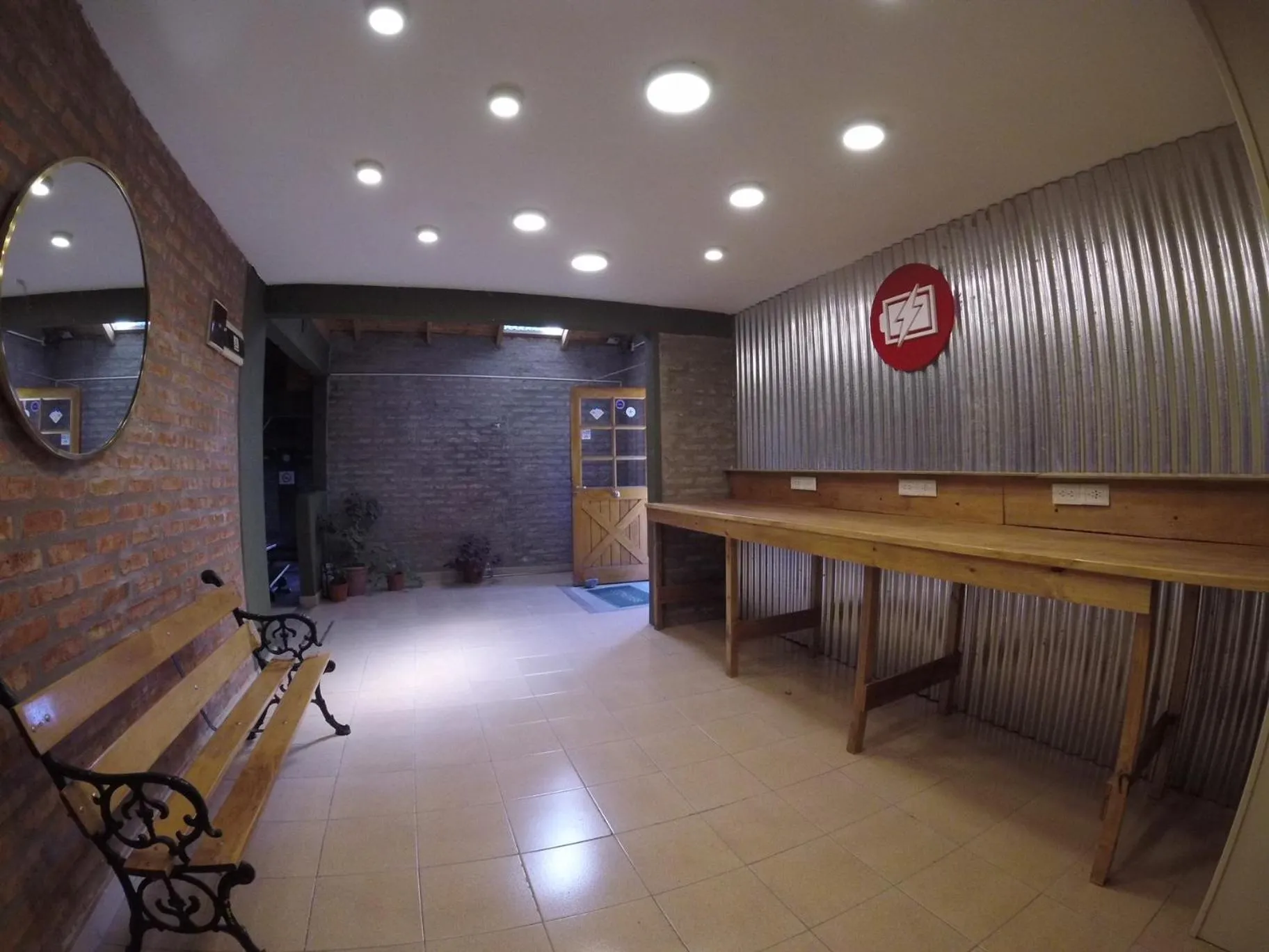 Area and facilities in Hostel Los Pioneros