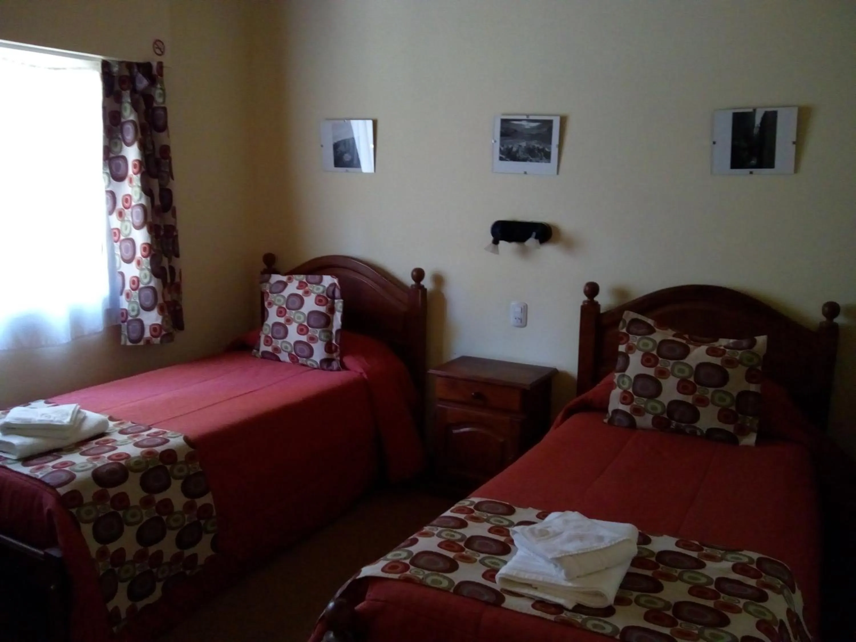 Photo of the whole room, Bed in Hostel Los Pioneros