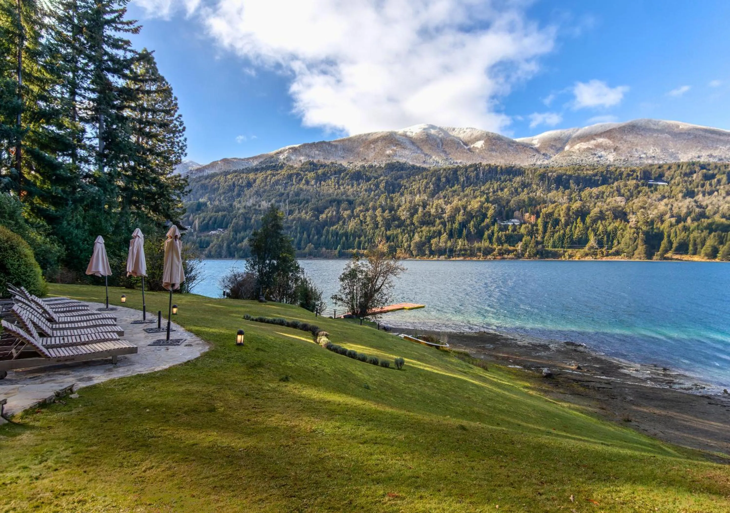 Natural landscape in Costa Serena Aparts & Spa
