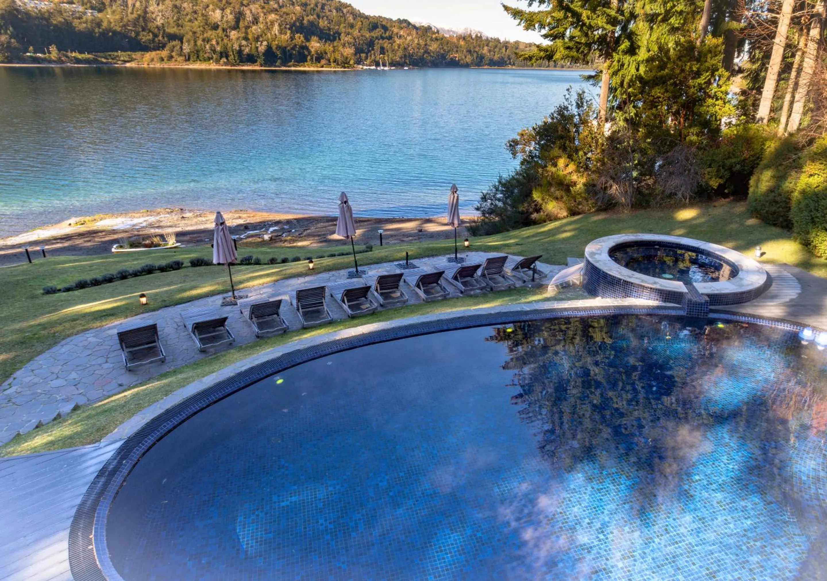 Natural landscape in Costa Serena Aparts & Spa