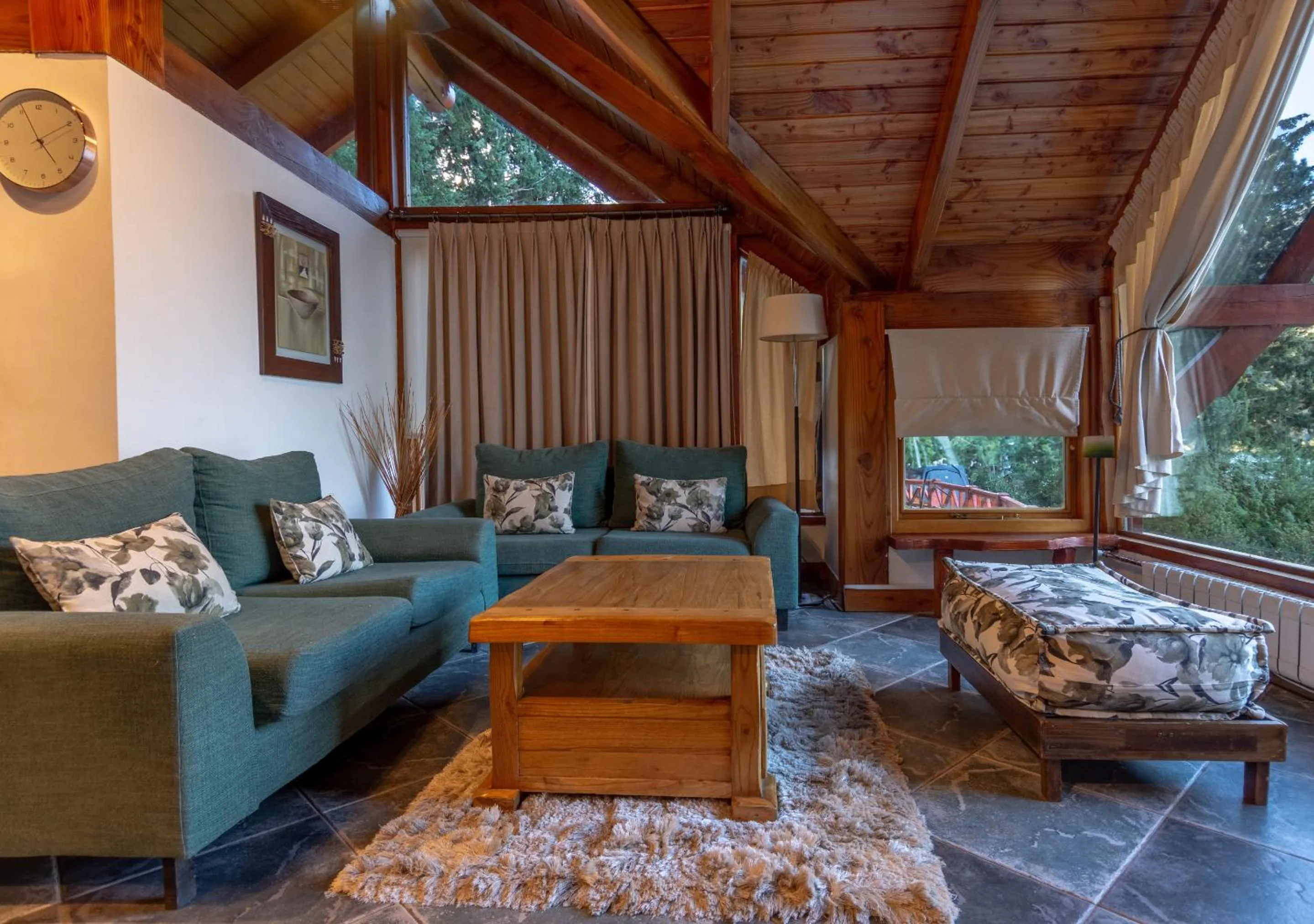 Seating area in Costa Serena Aparts & Spa