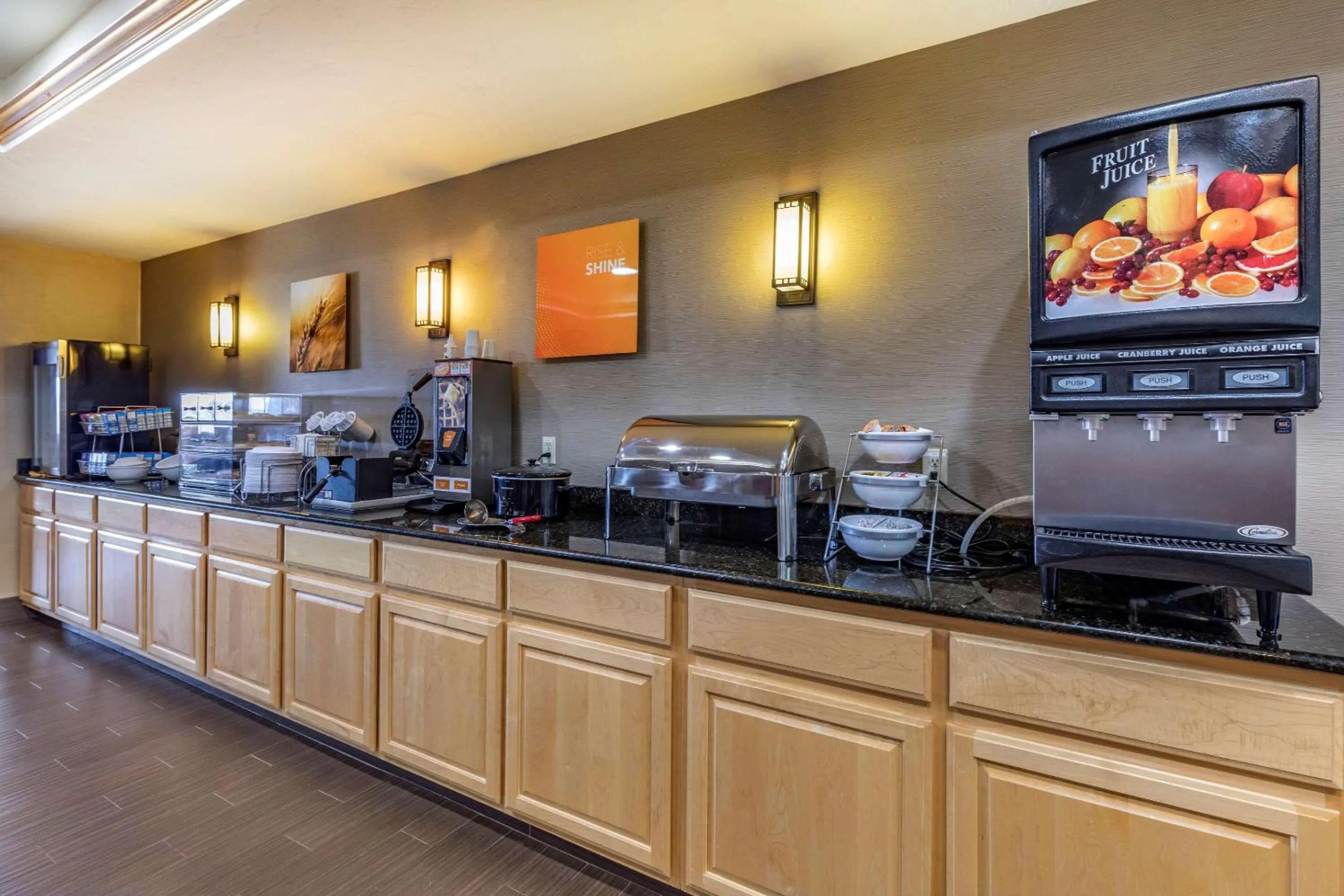 Restaurant/places to eat in Comfort Inn Evansville-Casper
