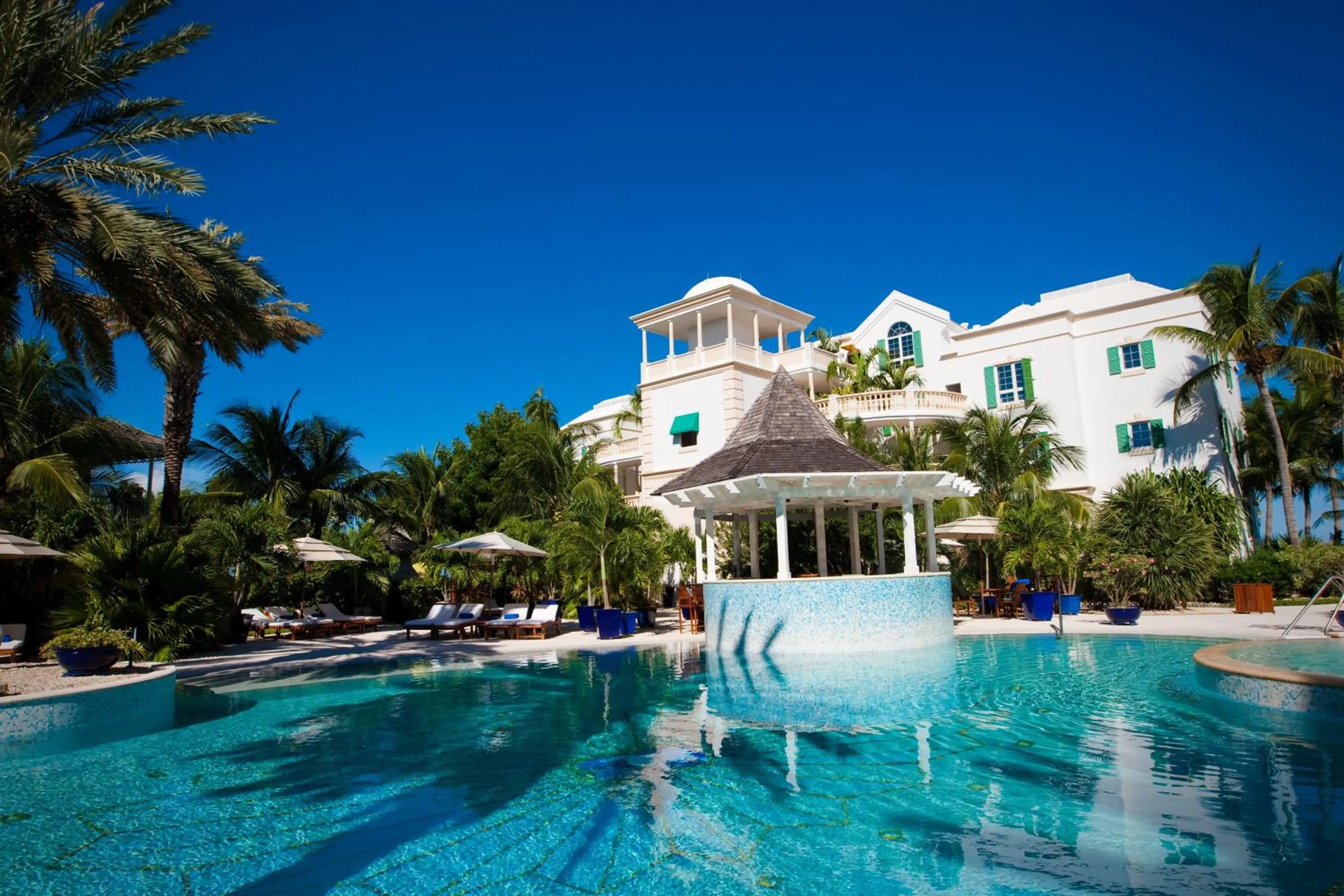 Swimming pool in Point Grace