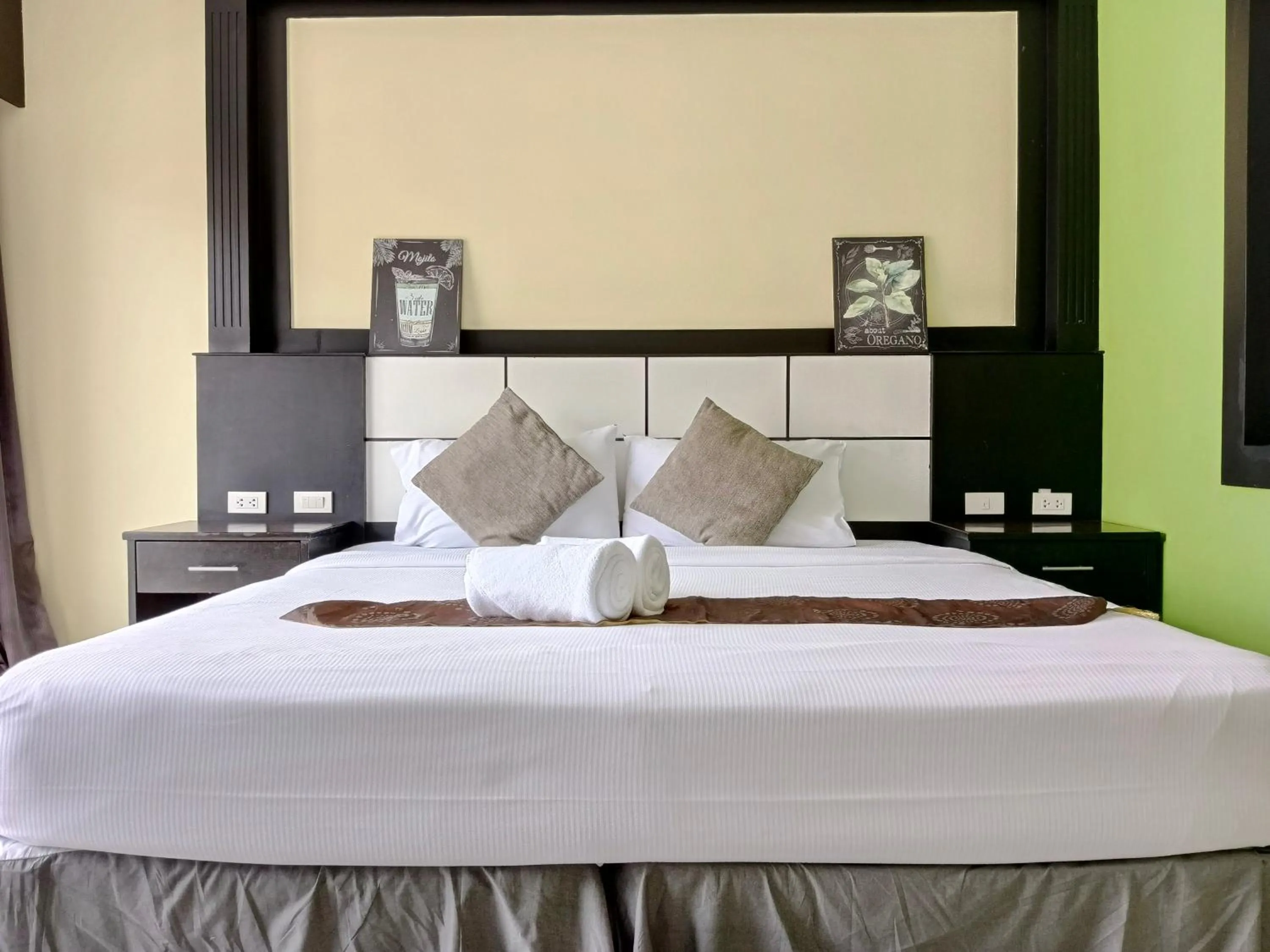 Bed in Star House Patong