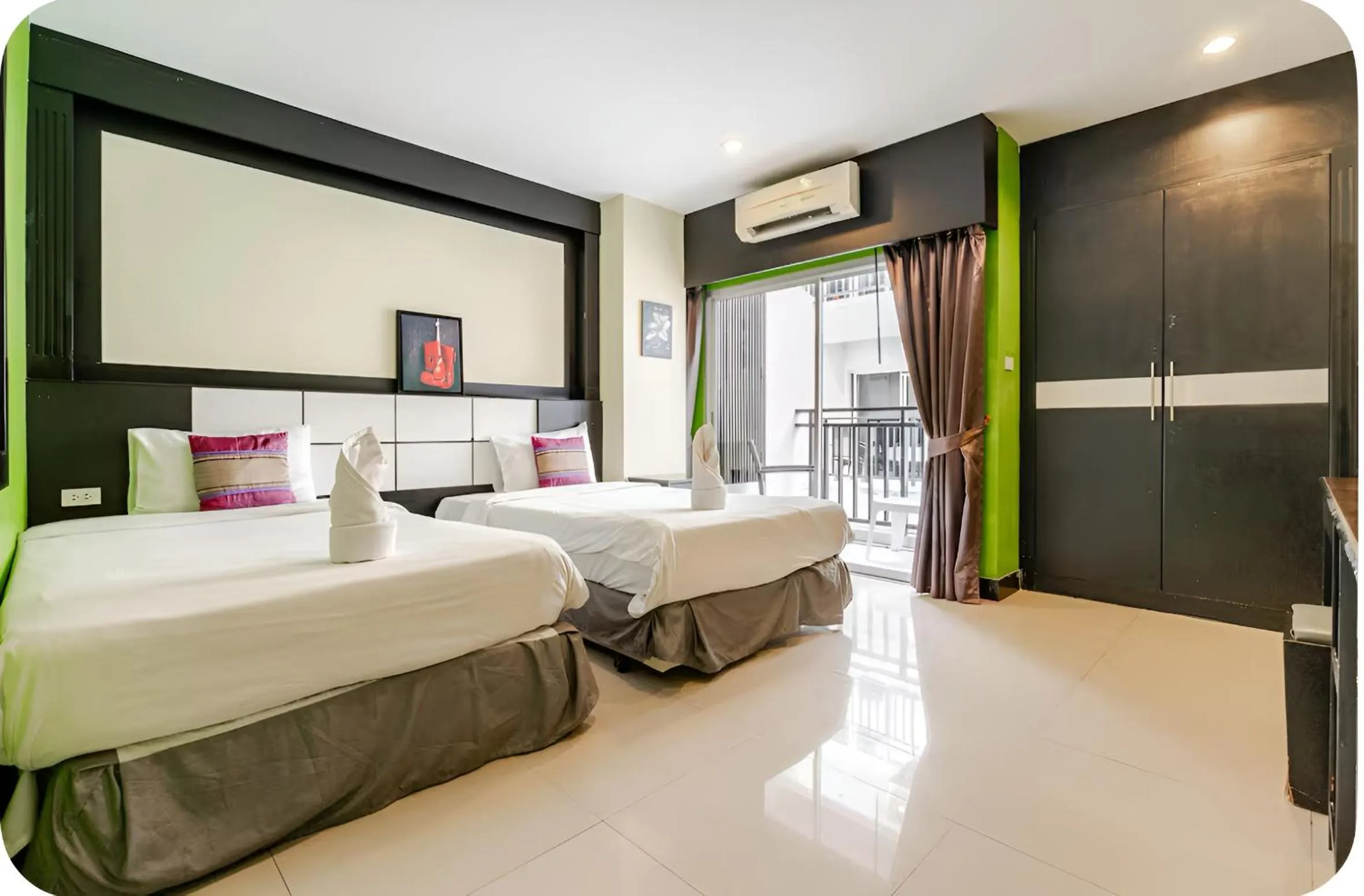 Bed in Star House Patong