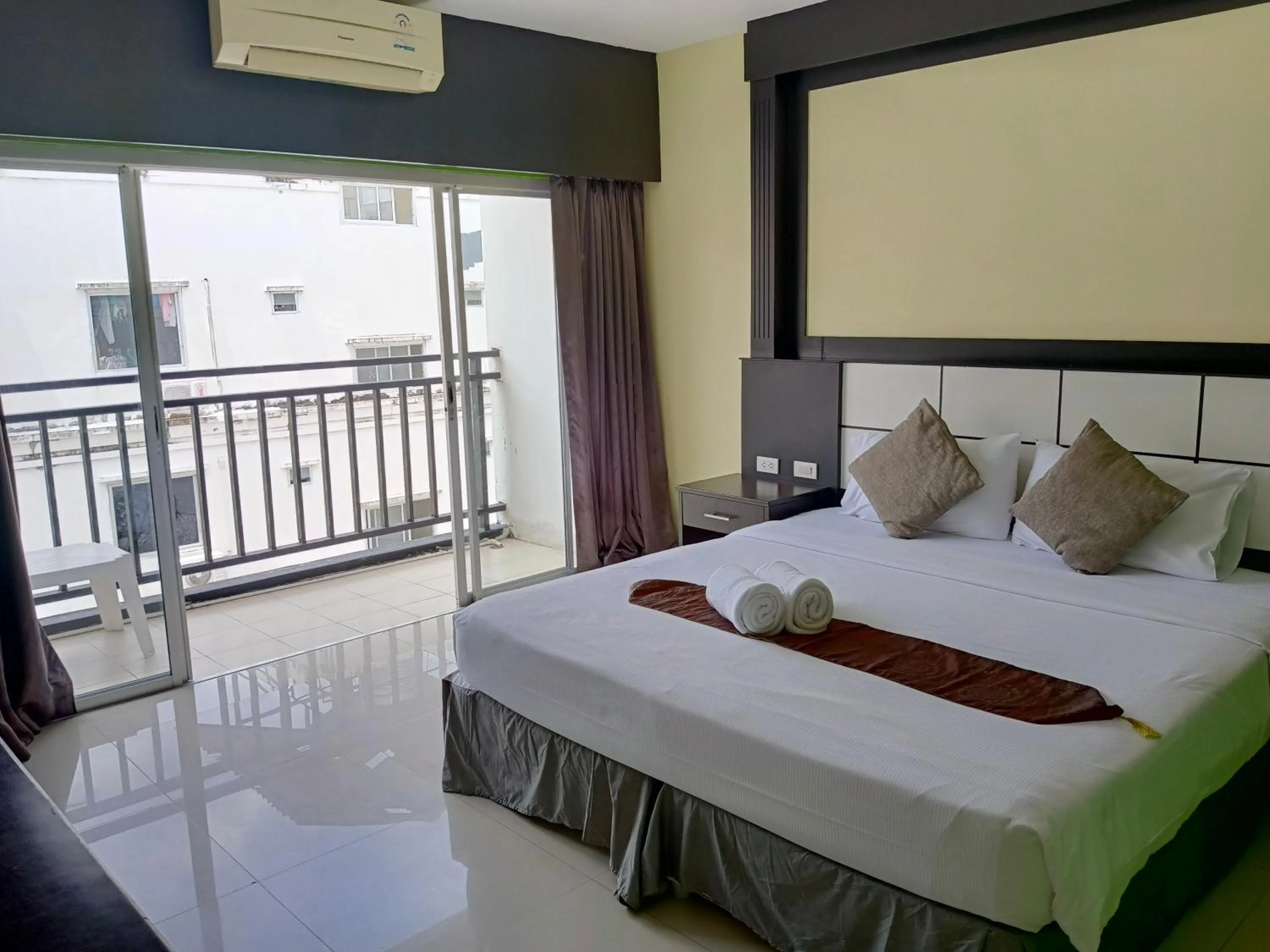 Bed in Star House Patong