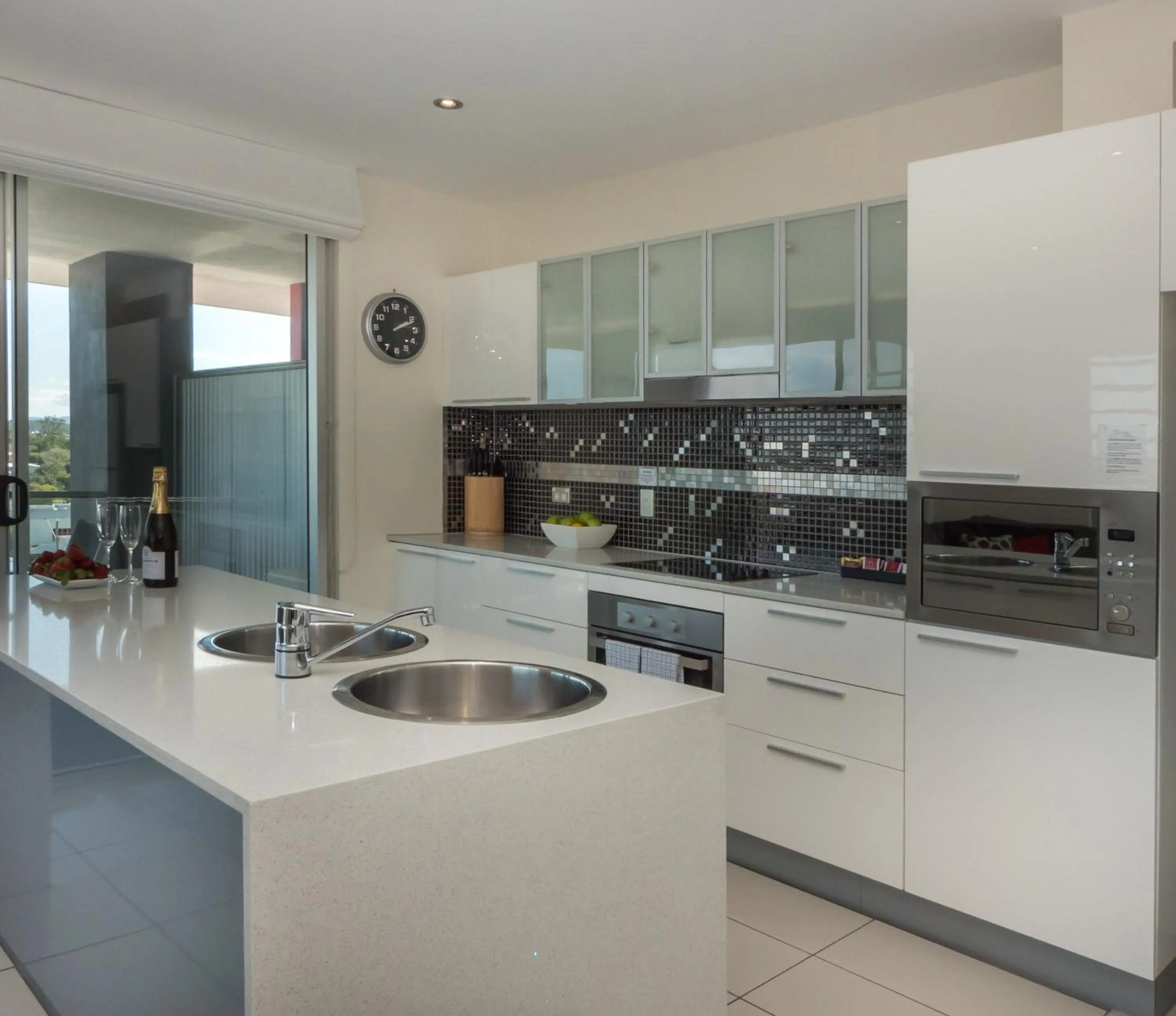 Kitchen or kitchenette in The Chermside Apartments