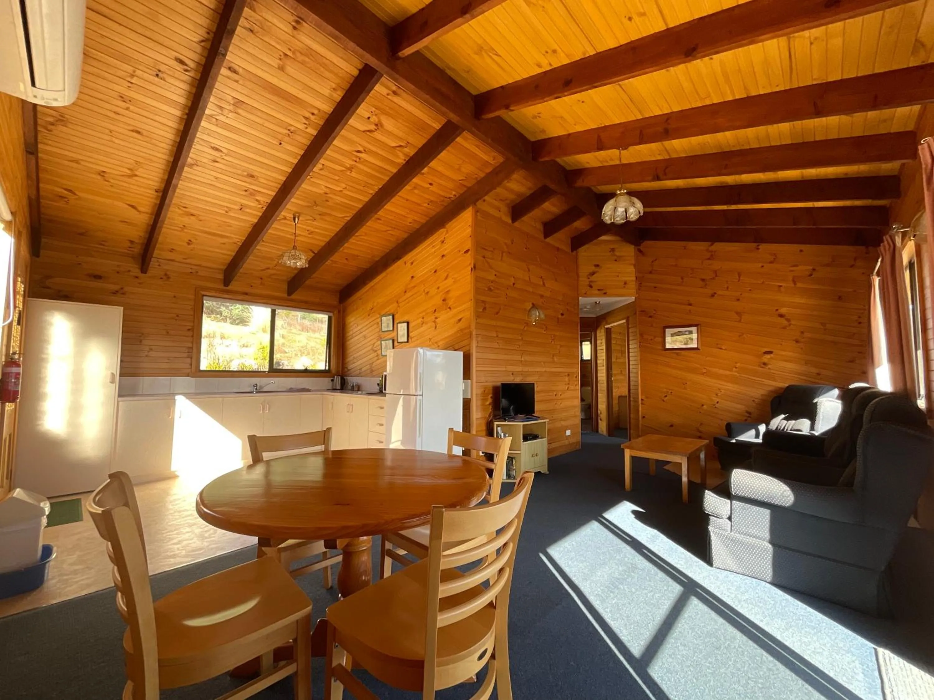 Dining area in Silver Ridge Retreat