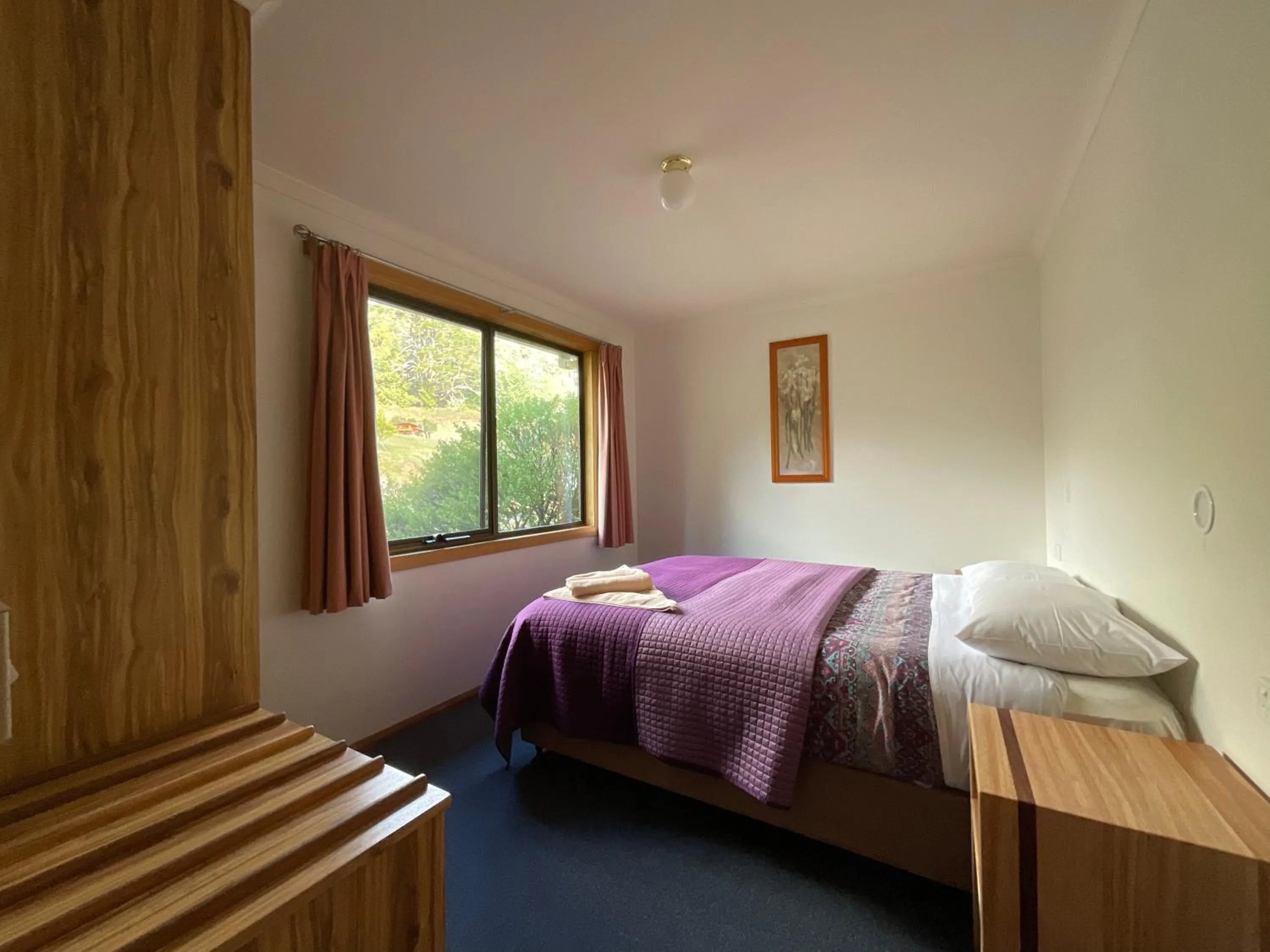 Bedroom, Bed in Silver Ridge Retreat