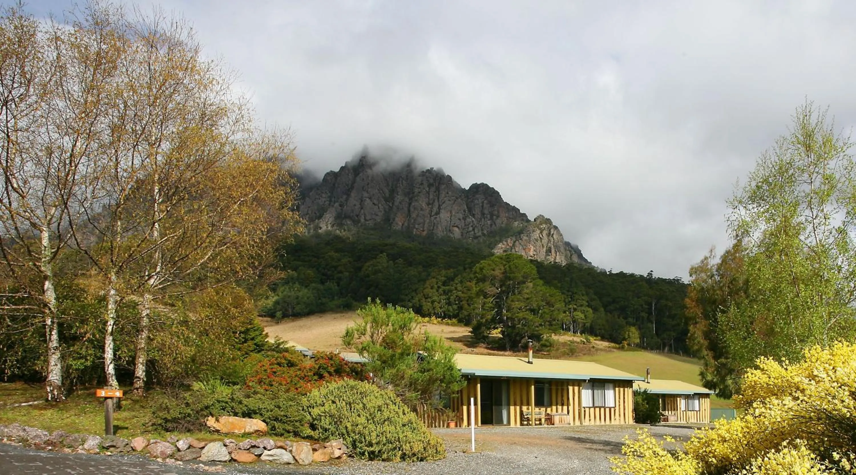 Mountain view in Silver Ridge Retreat