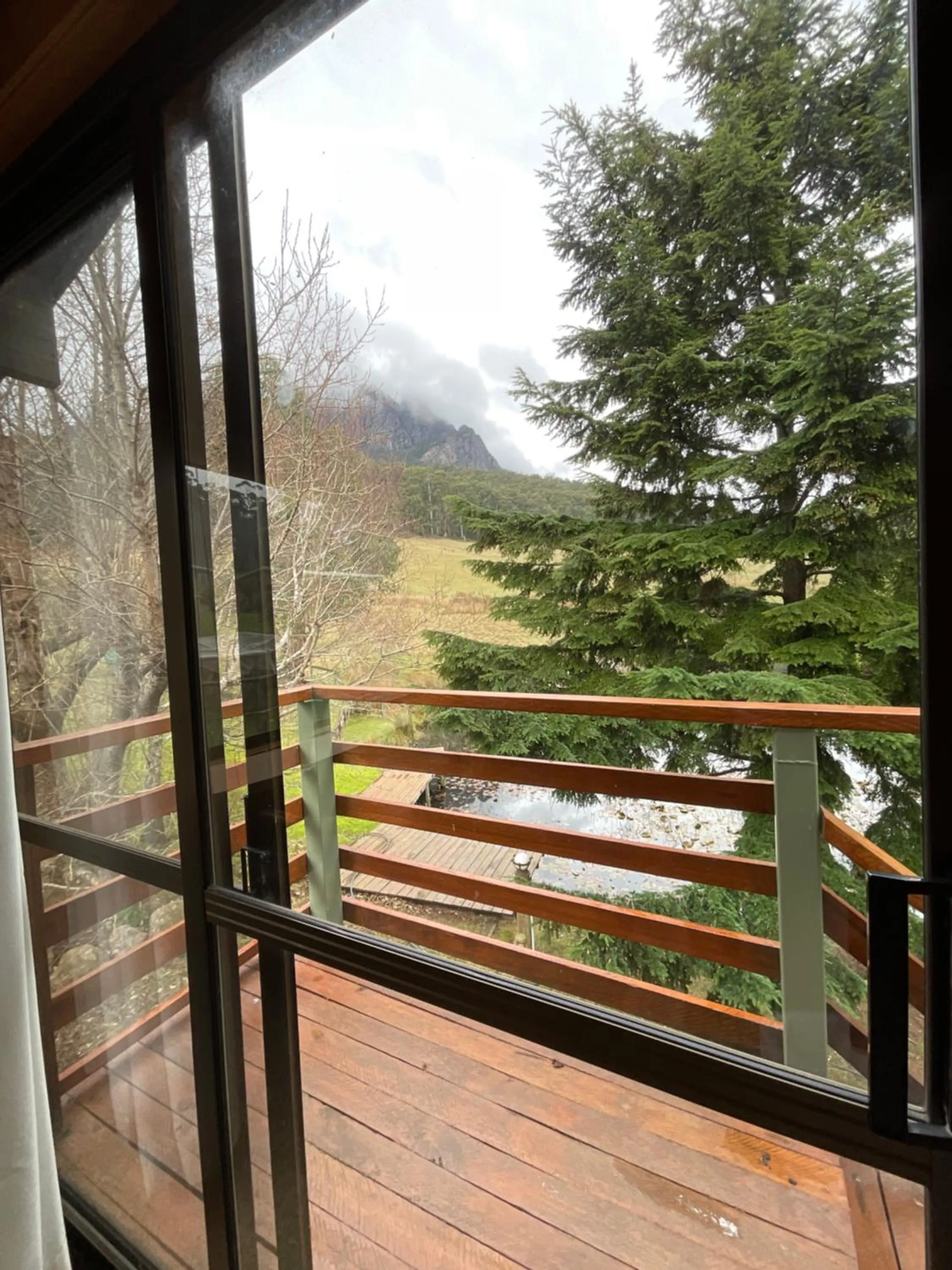 Mountain view in Silver Ridge Retreat