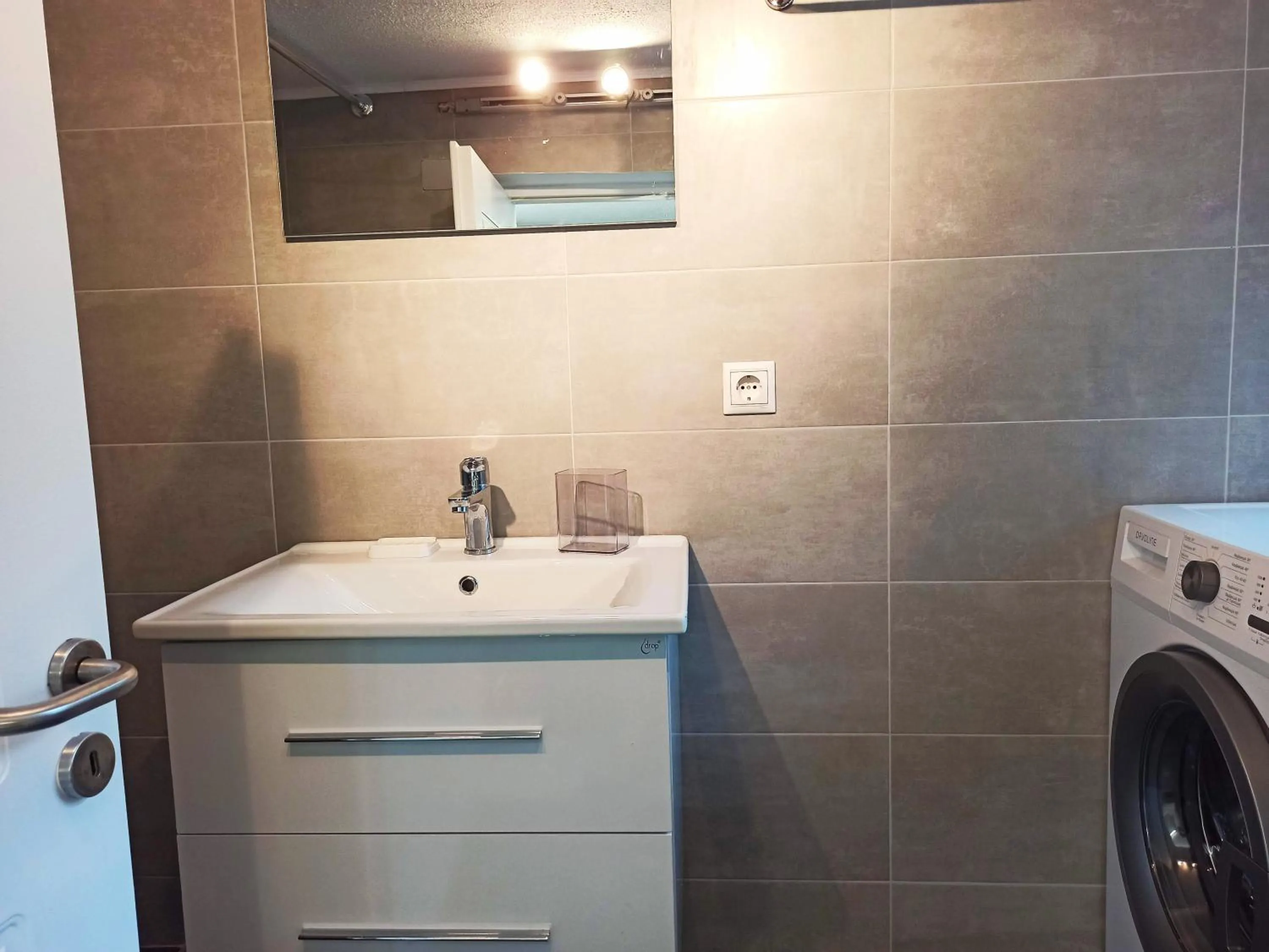 Data Chios Center semi basement