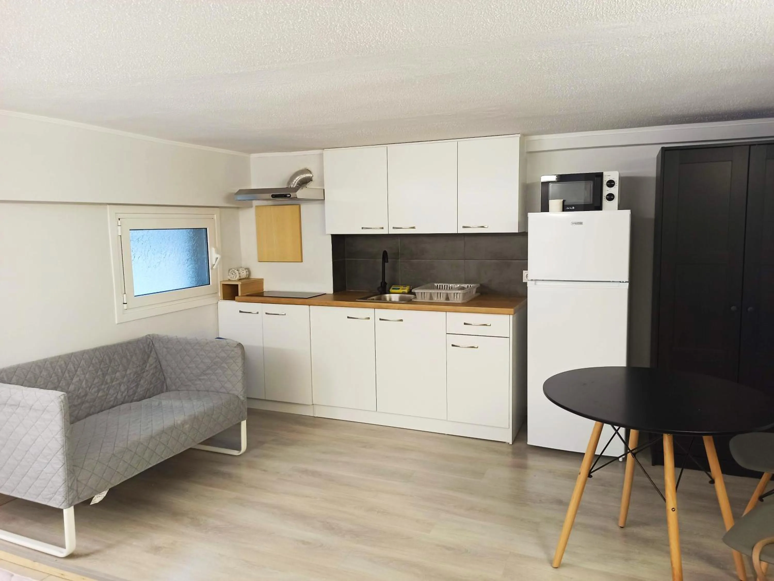 Data Chios Center semi basement