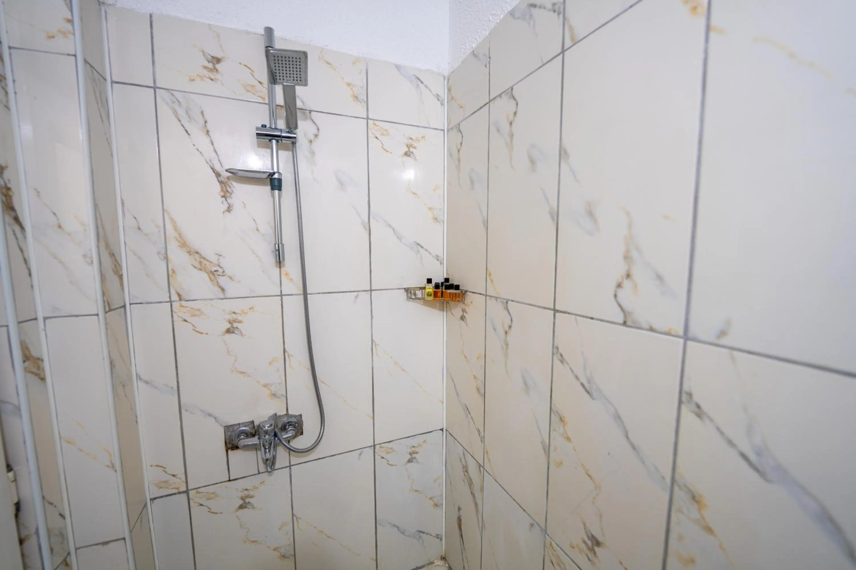 Bathroom in hotels crazy horse