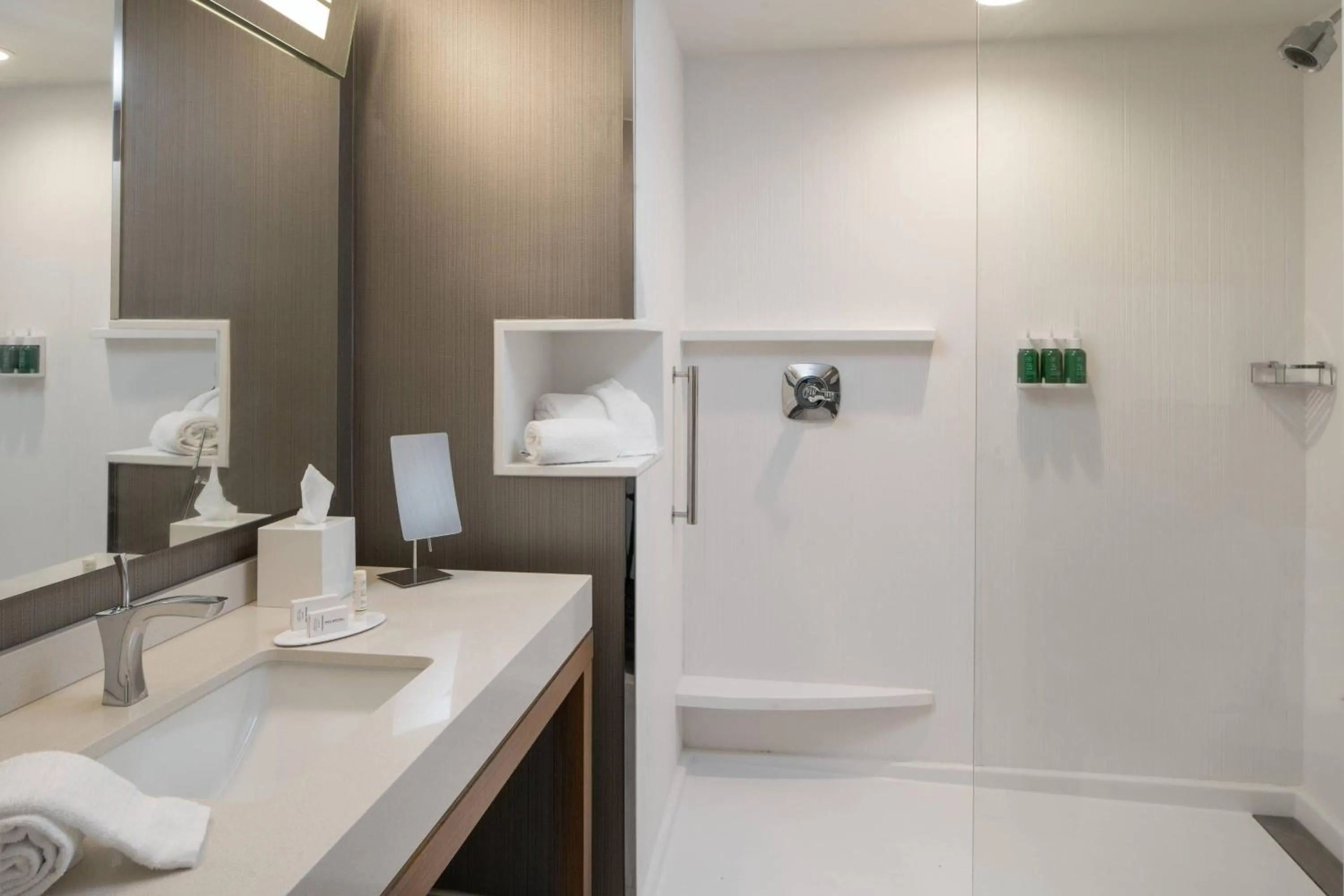 Bathroom in Courtyard by Marriott Lafayette South