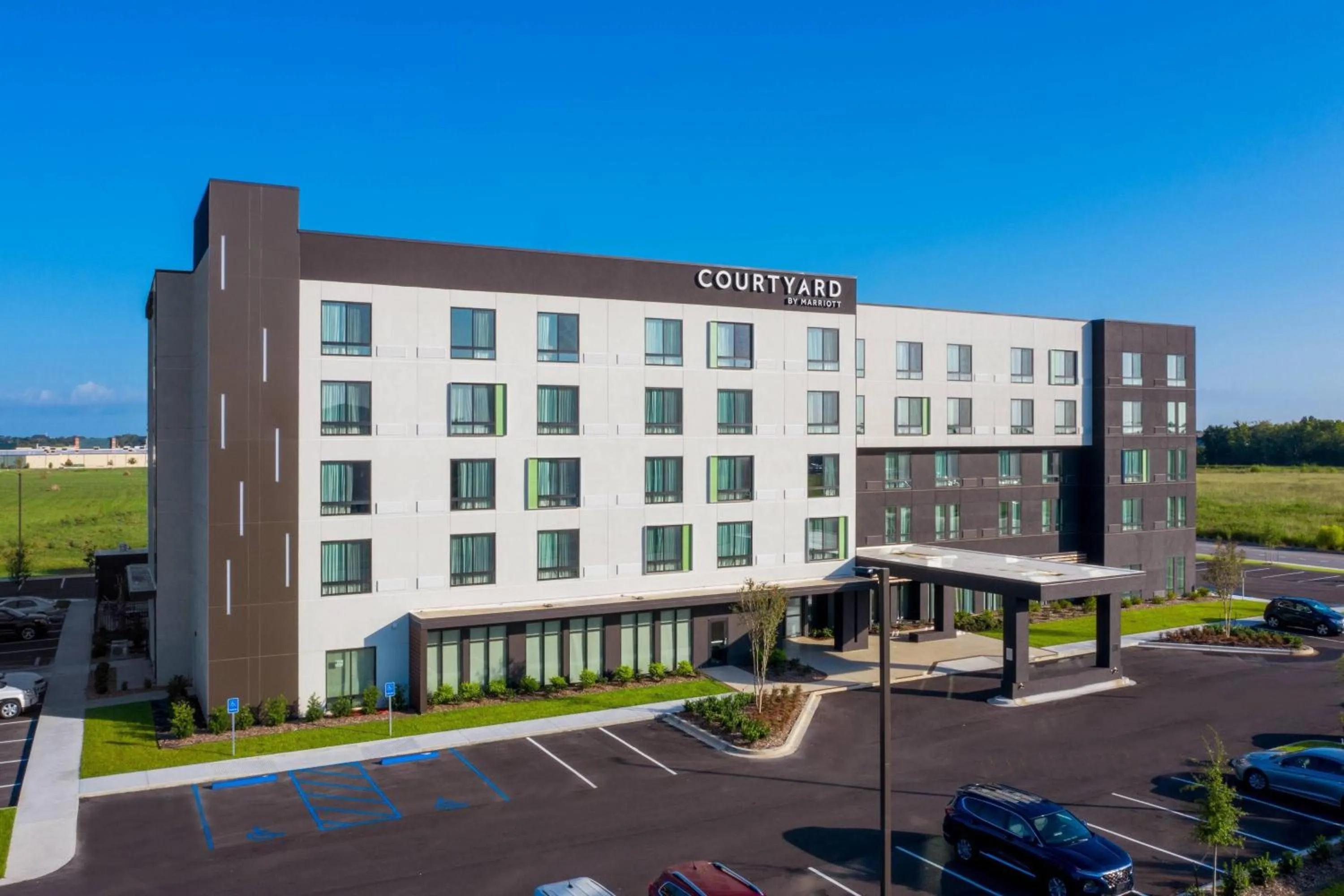 Property building in Courtyard by Marriott Lafayette South