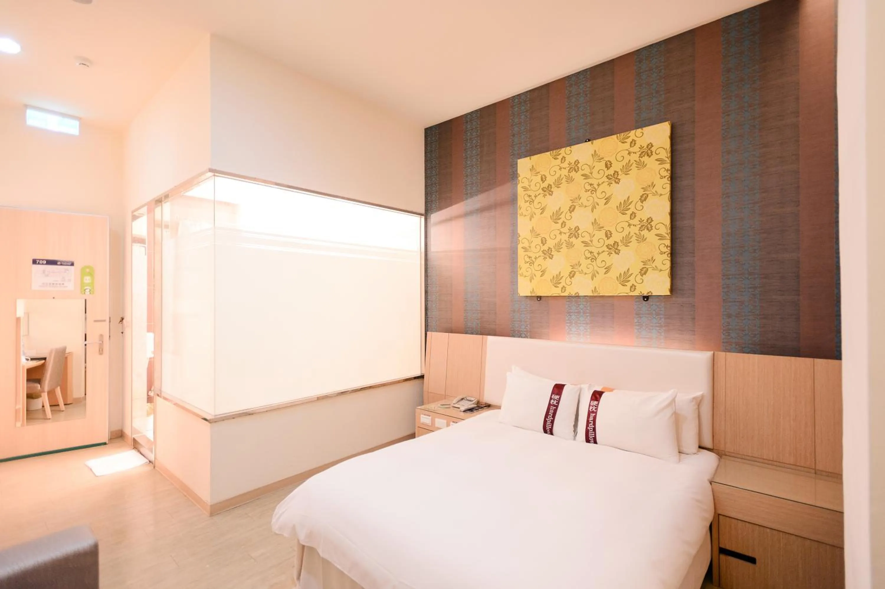 bunk bed, Bed in i-Deal Hotel