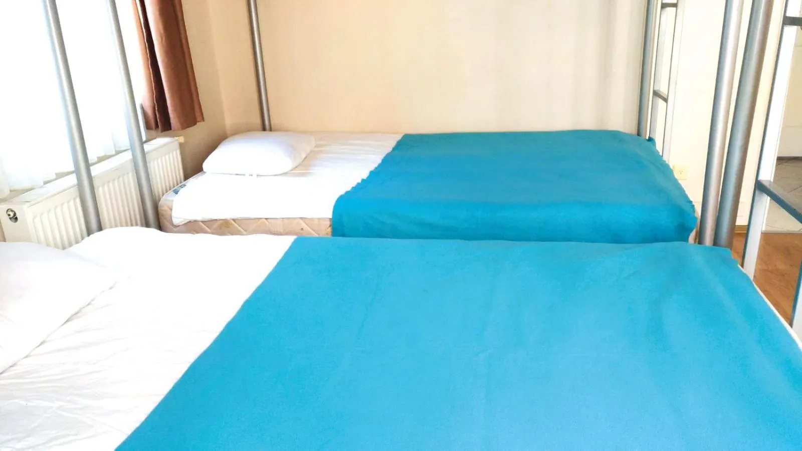 bunk bed in Kevin's Hostel